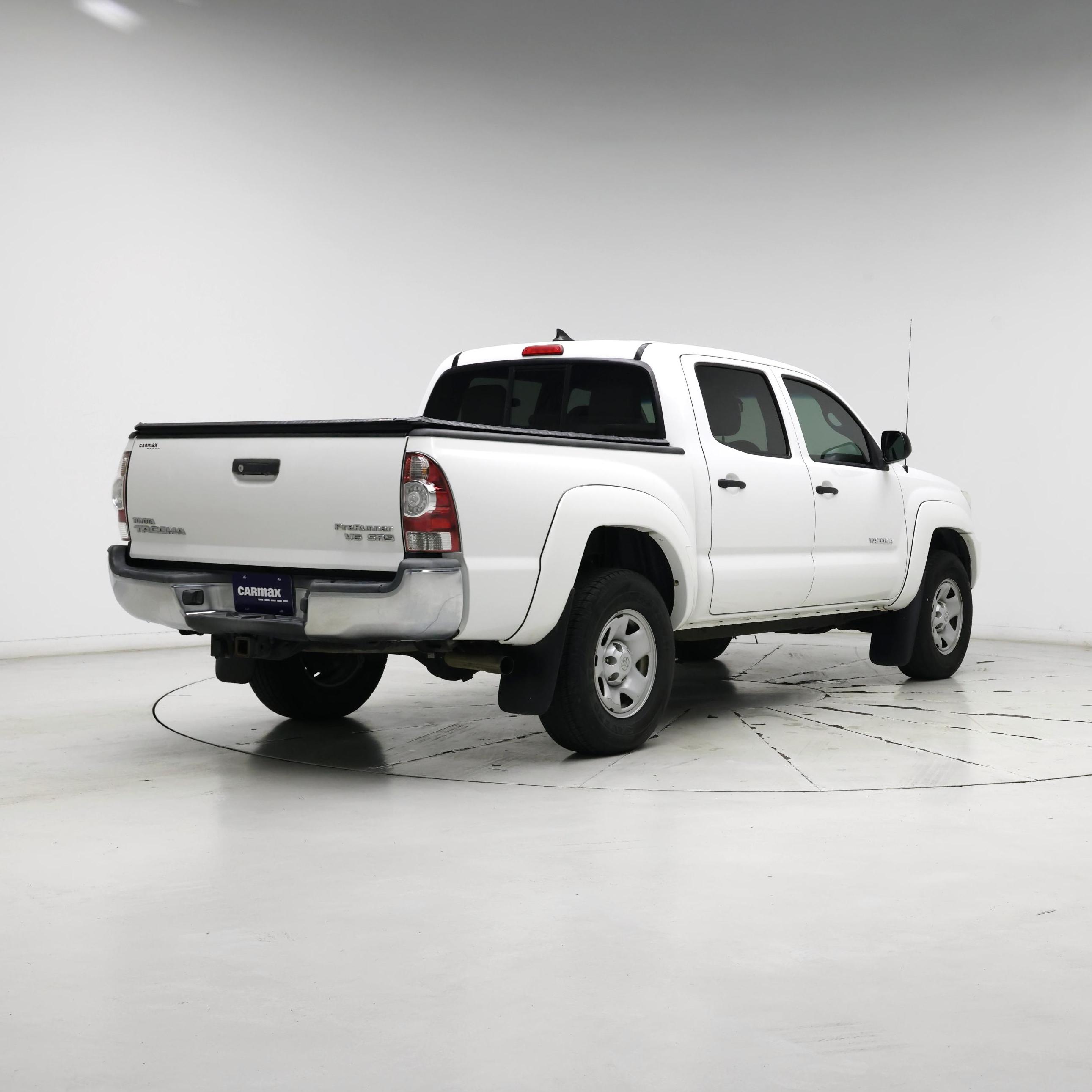 Thumbnail: 2015 Toyota Tacoma - 8