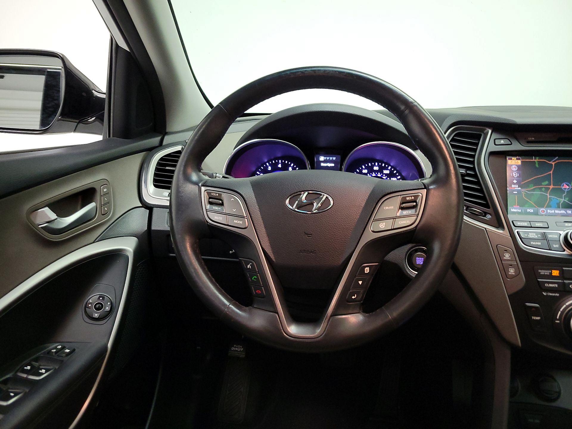 Thumbnail: 2016 Hyundai Santa Fe - 10