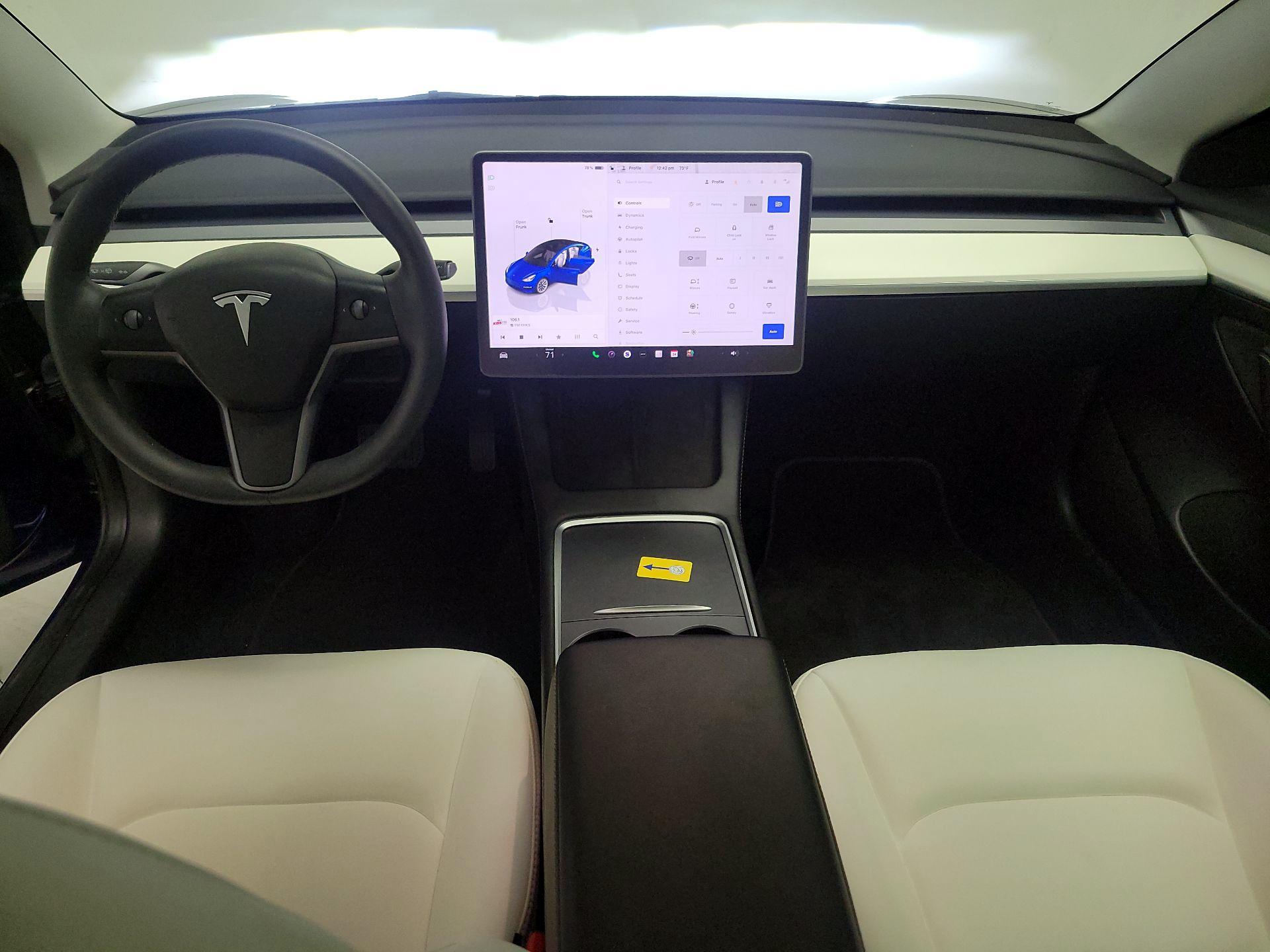 Thumbnail: 2023 Tesla Model 3 - 9