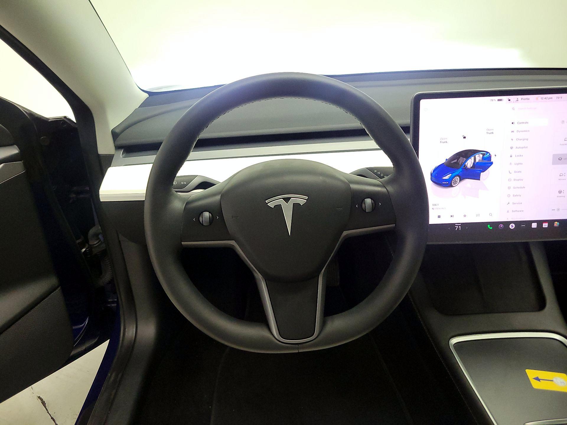 Thumbnail: 2023 Tesla Model 3 - 10