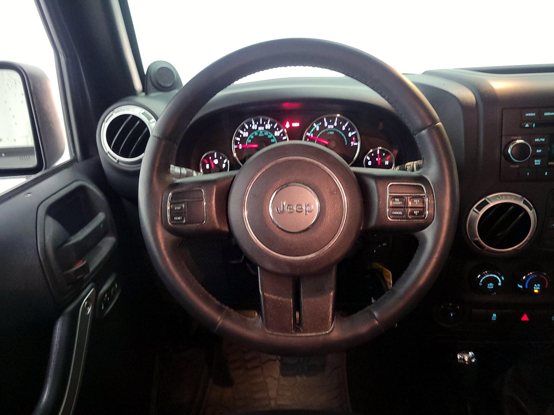 Thumbnail: 2014 Jeep Wrangler - 10