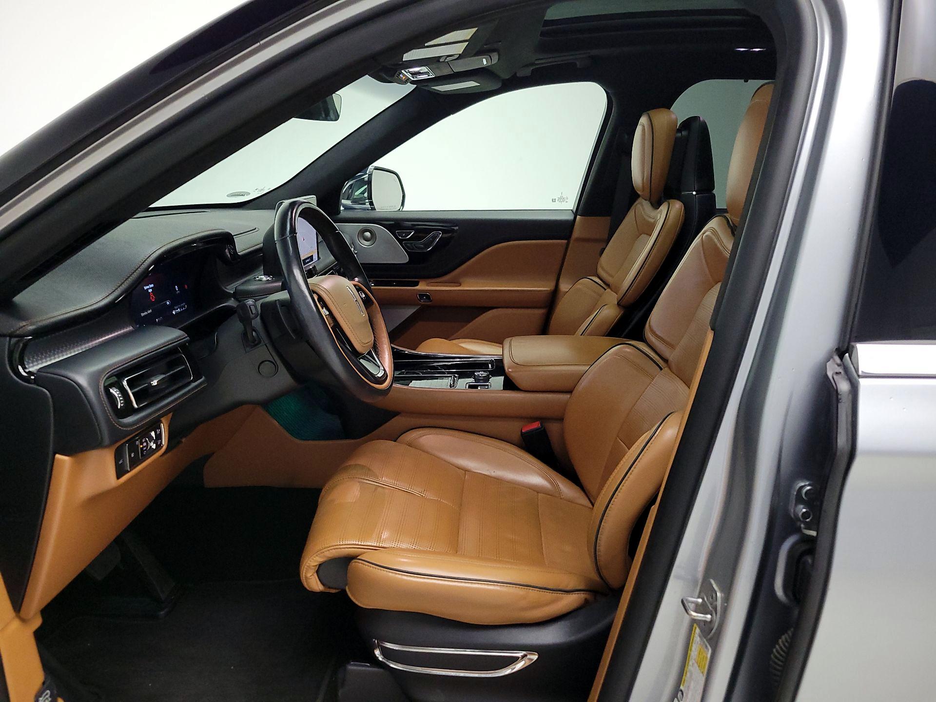 Thumbnail: 2020 Lincoln Aviator - 11
