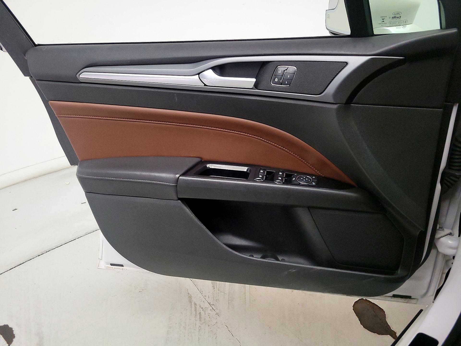 Thumbnail: 2015 Ford Fusion - 12