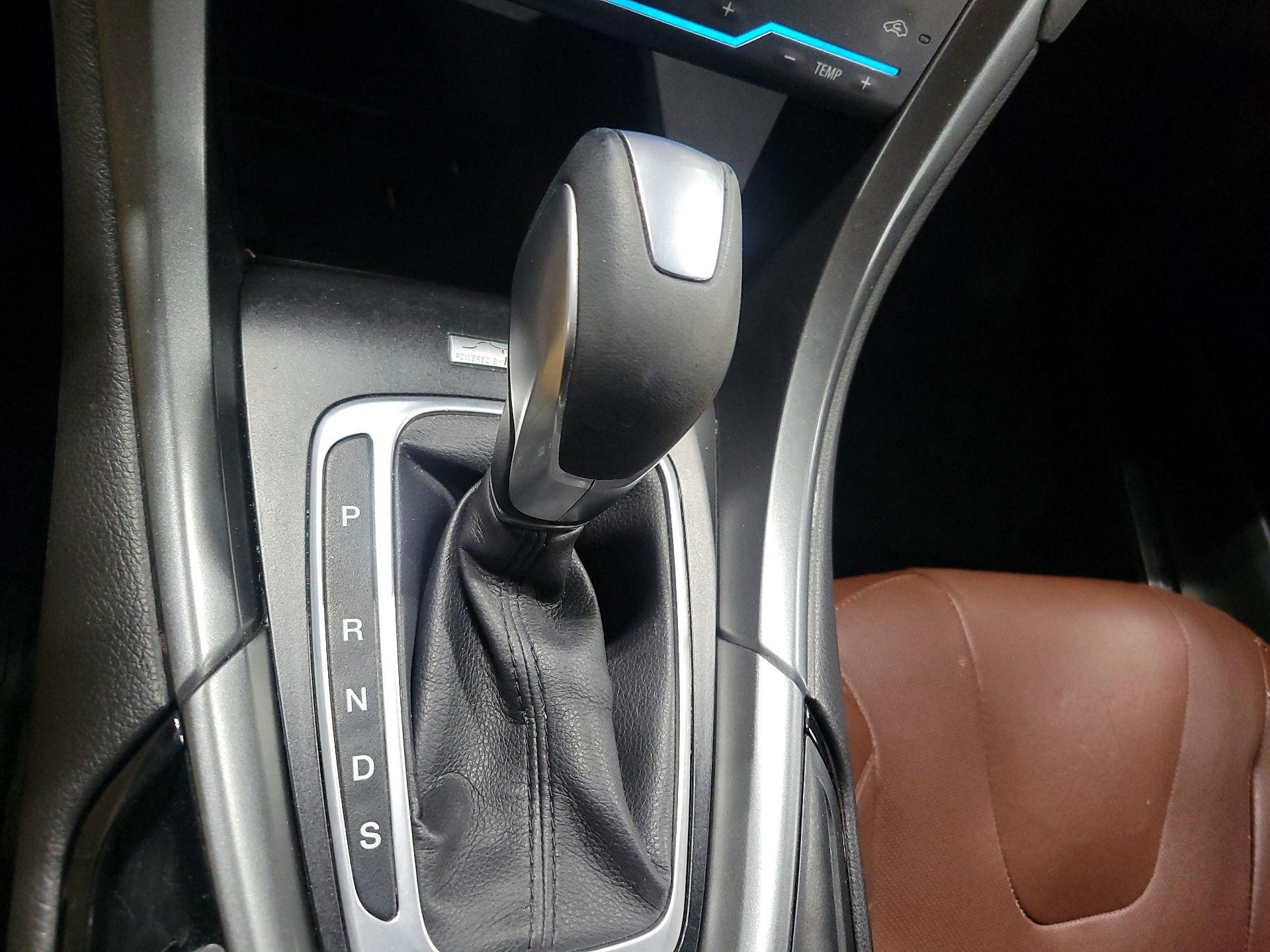 Thumbnail: 2015 Ford Fusion - 16
