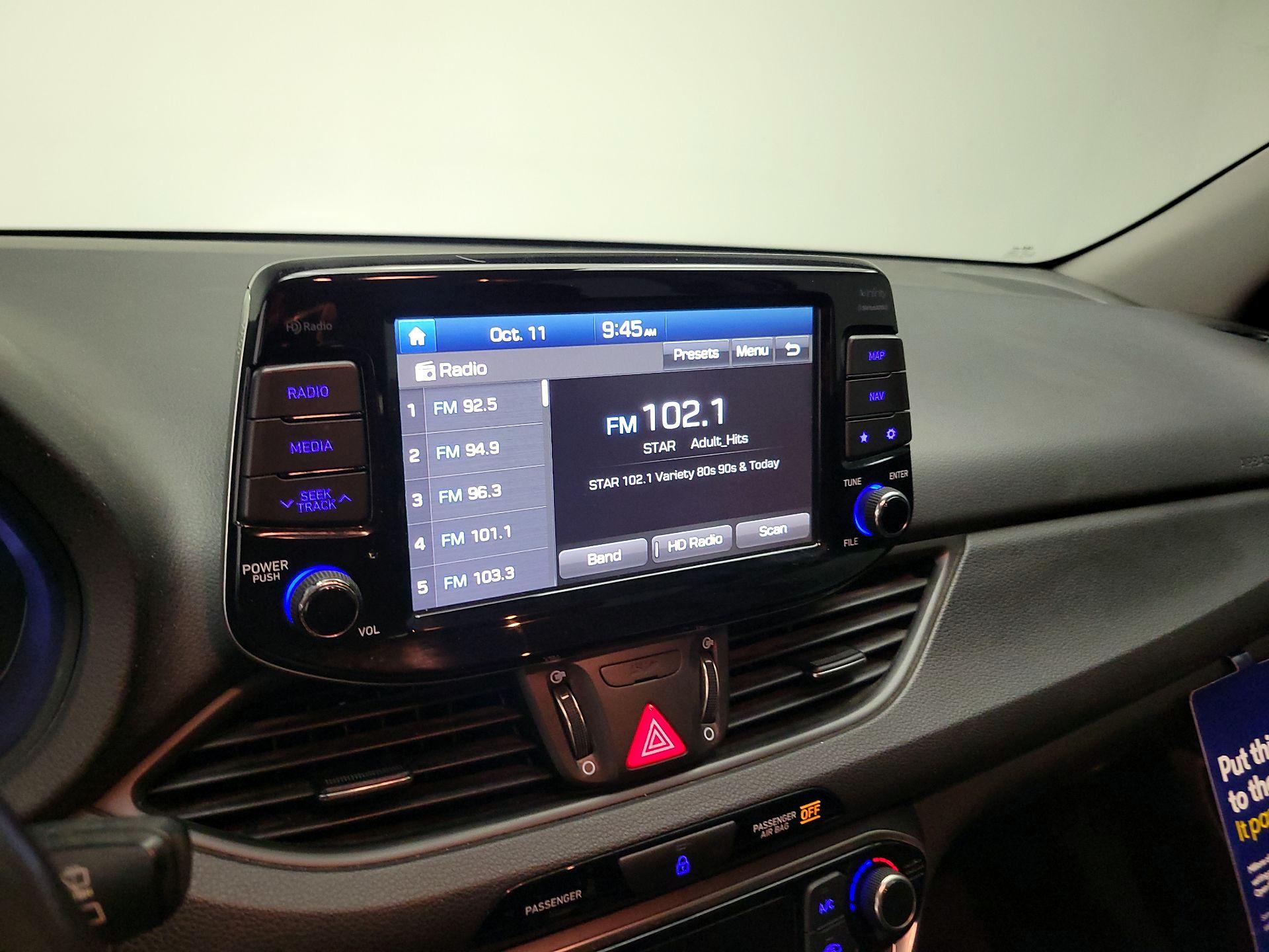 Thumbnail: 2018 Hyundai Elantra - 16