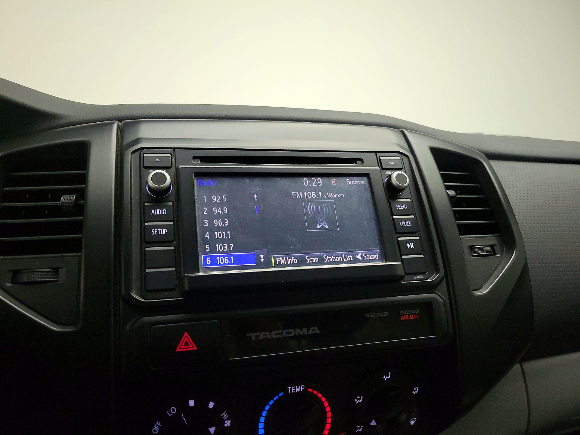 Thumbnail: 2015 Toyota Tacoma - 14
