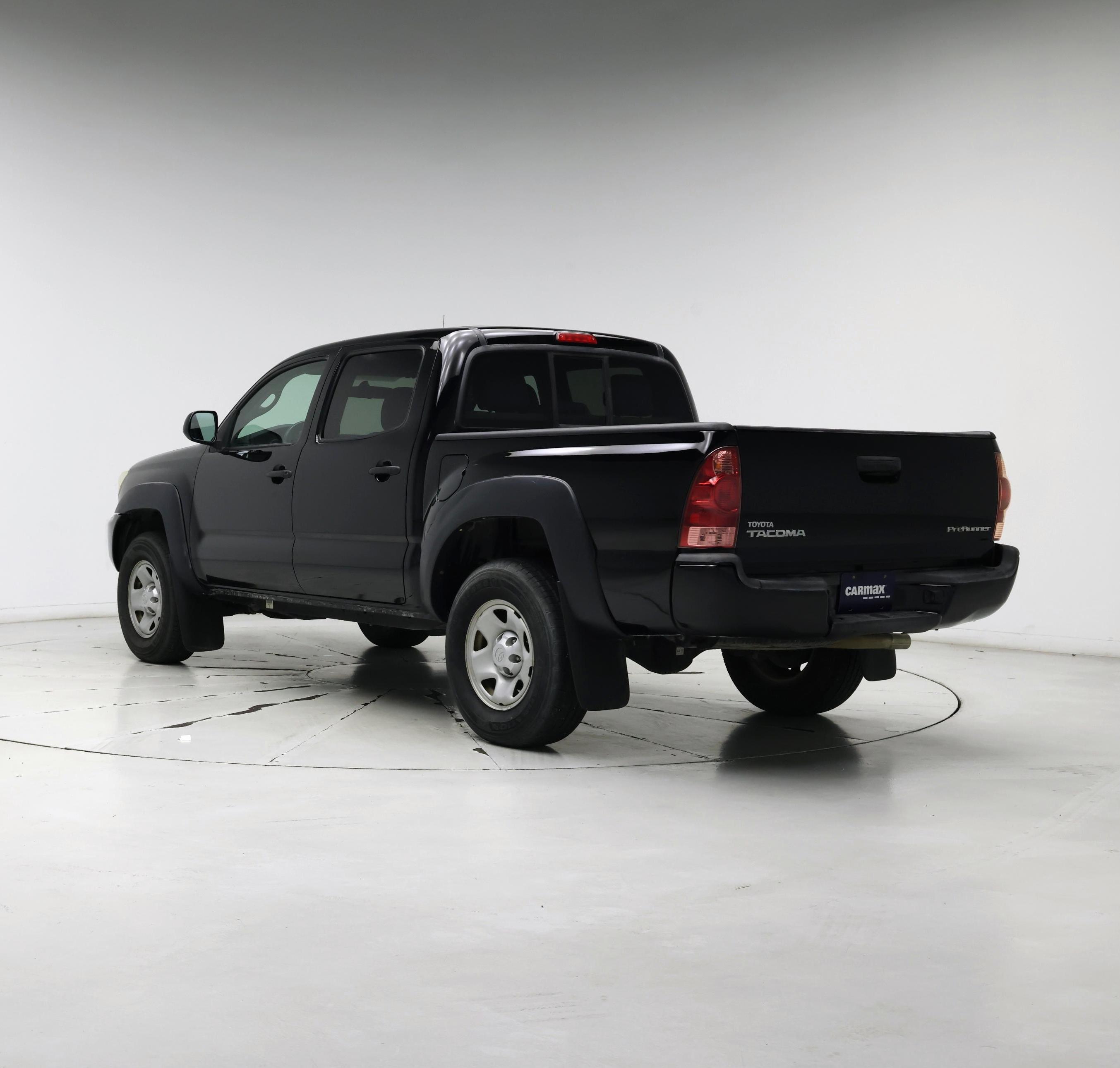 Thumbnail: 2015 Toyota Tacoma - 2