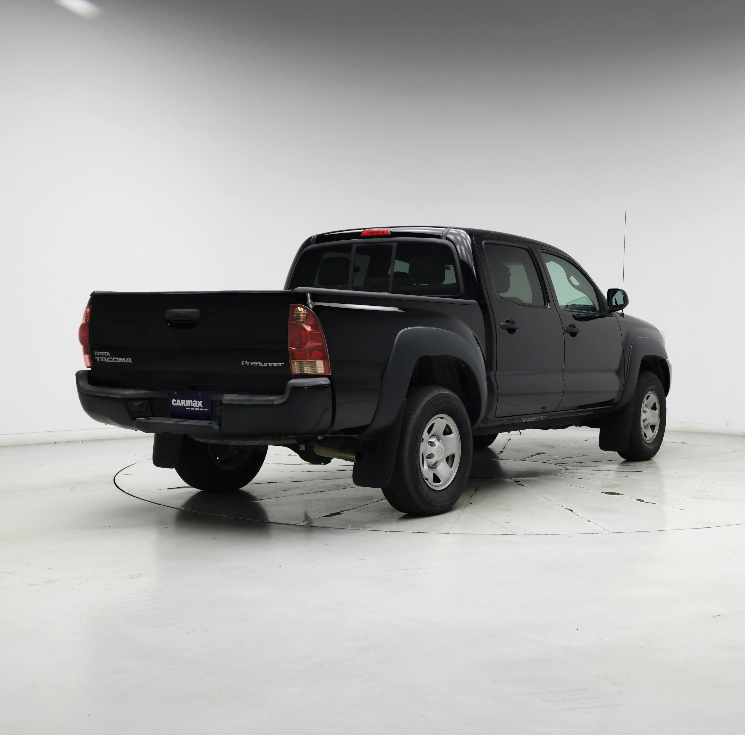 Thumbnail: 2015 Toyota Tacoma - 8