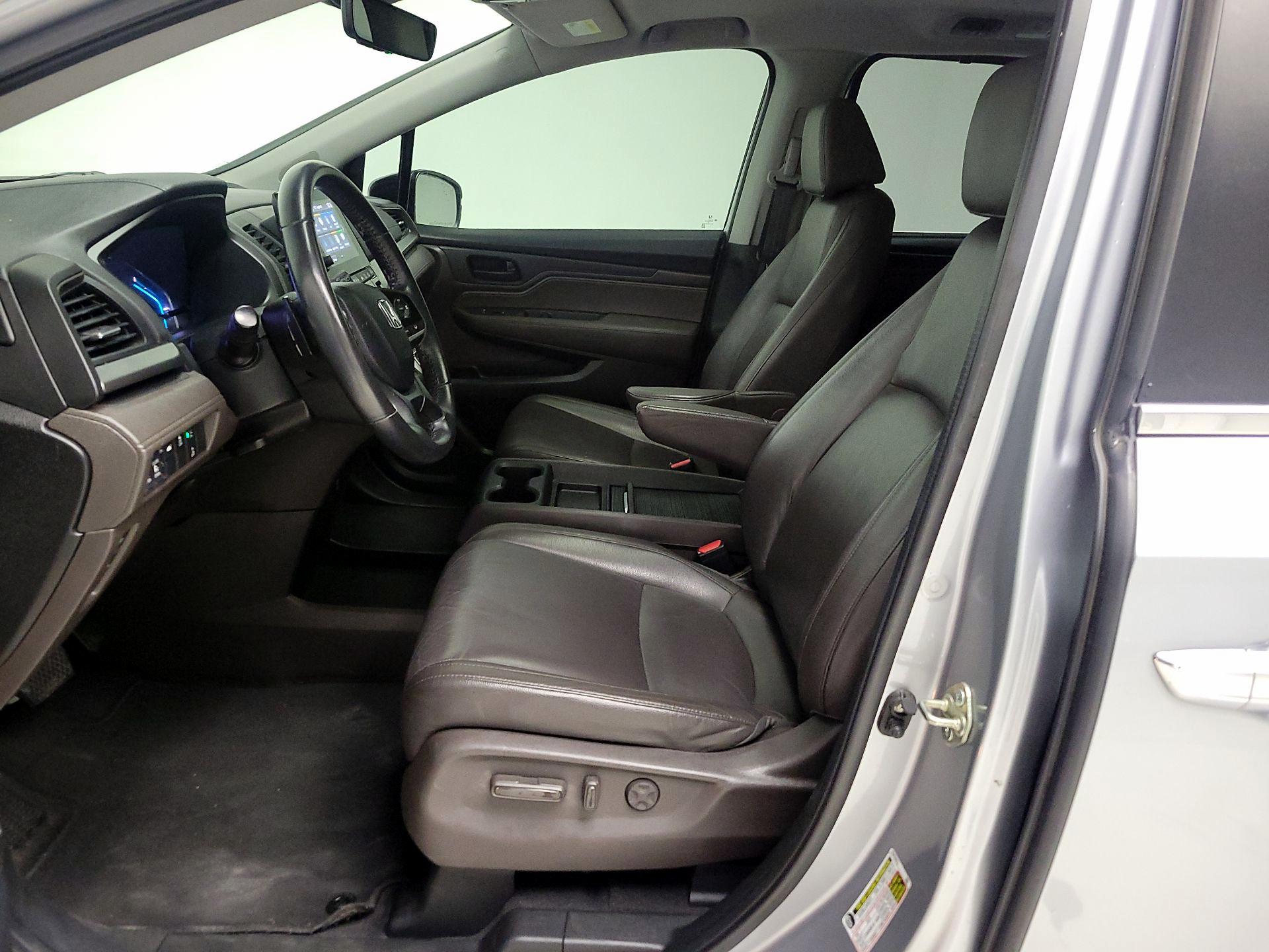 Thumbnail: 2018 Honda Odyssey - 11