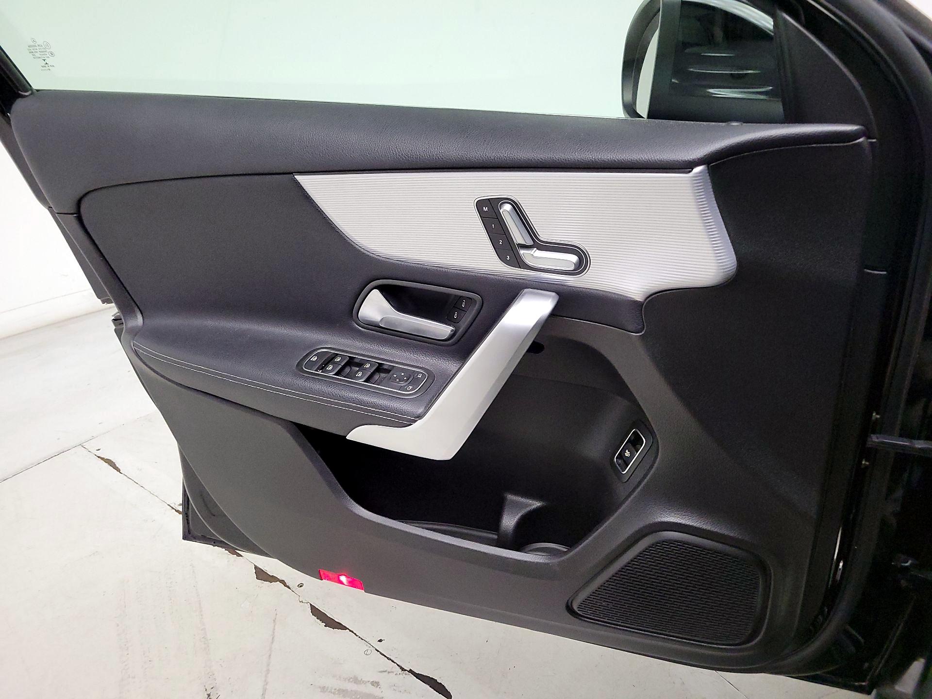 Thumbnail: 2020 Mercedes-Benz A-Class - 10