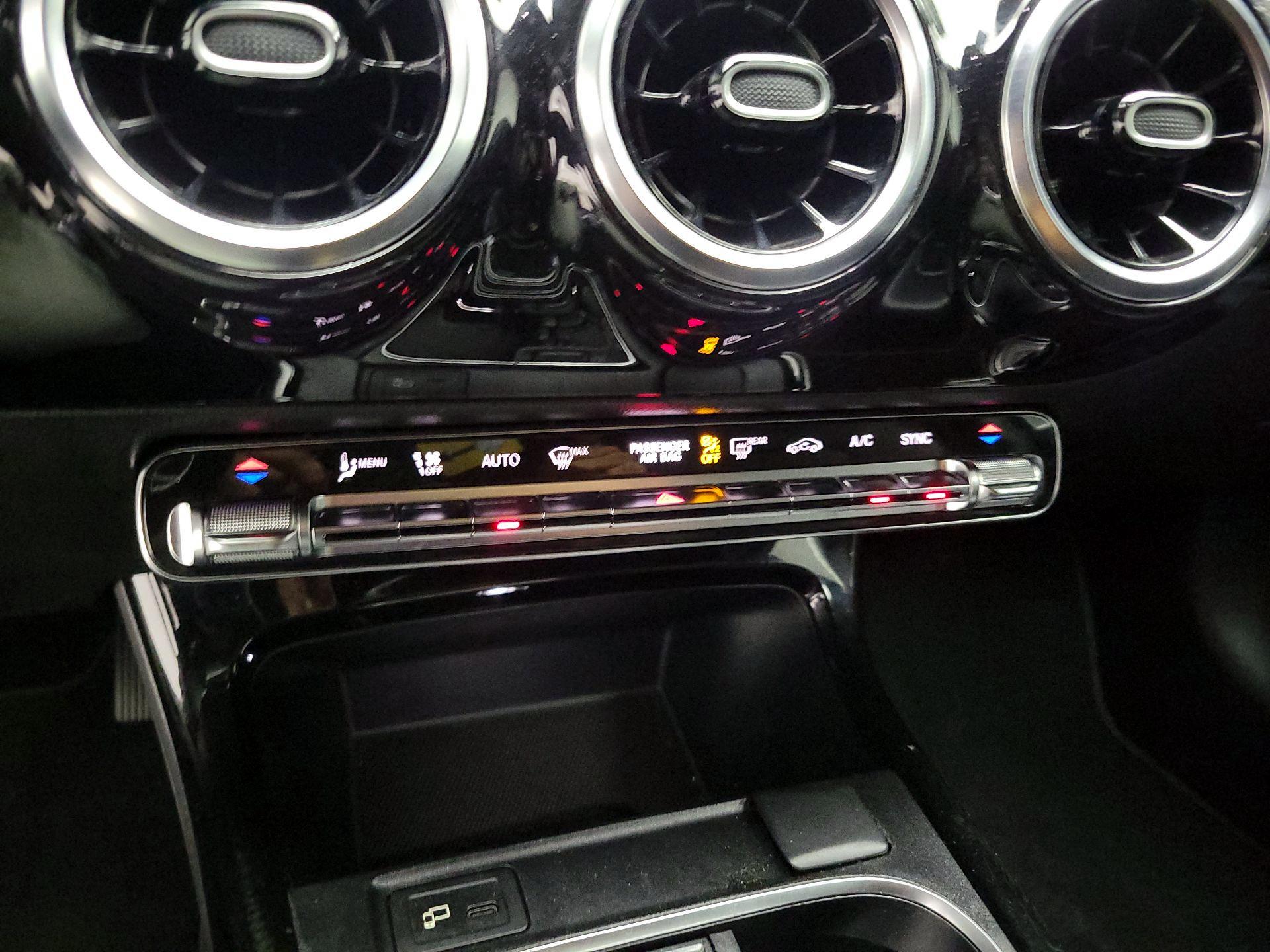 Thumbnail: 2020 Mercedes-Benz A-Class - 14