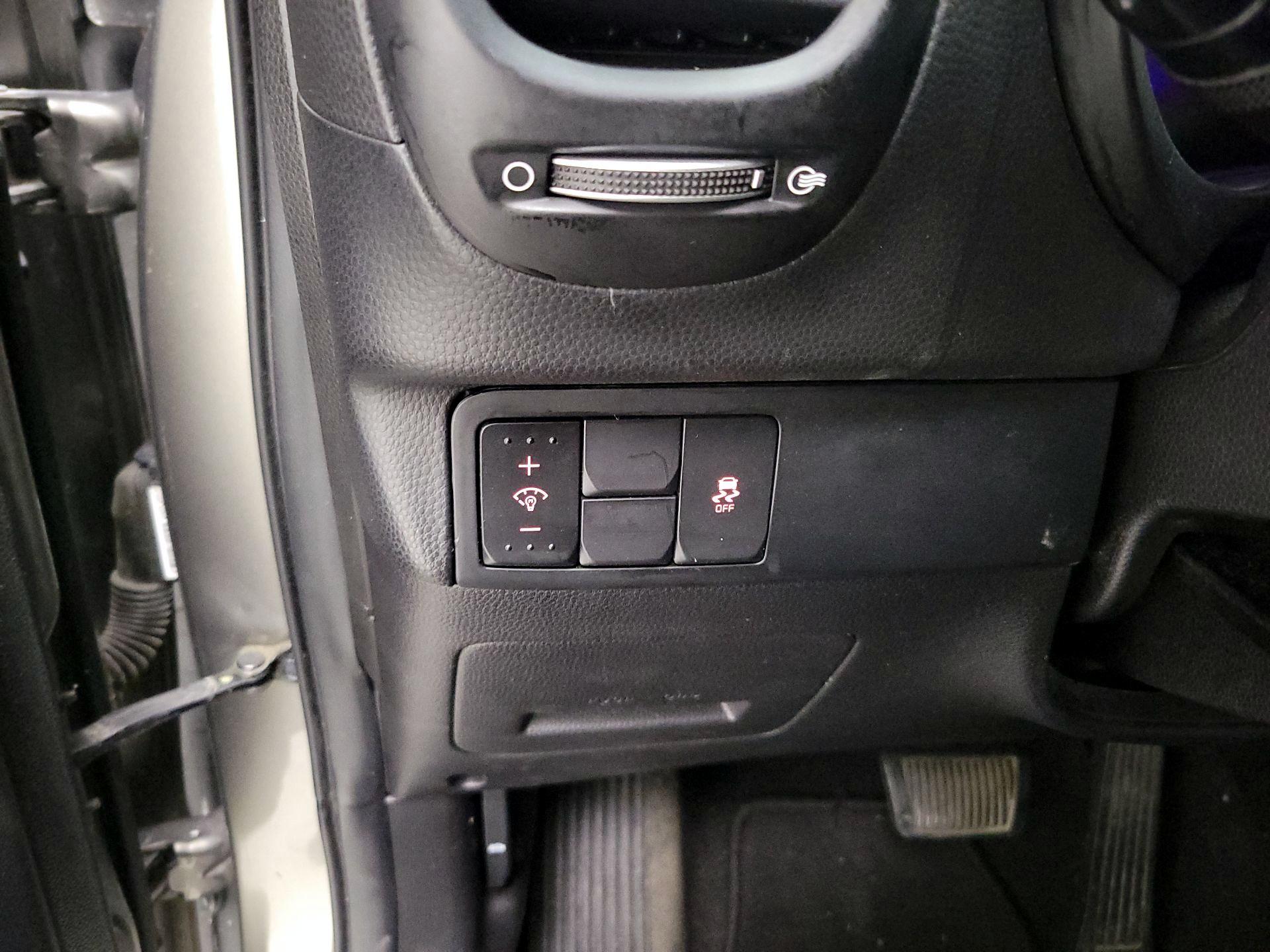 Thumbnail: 2016 Kia Soul - 13