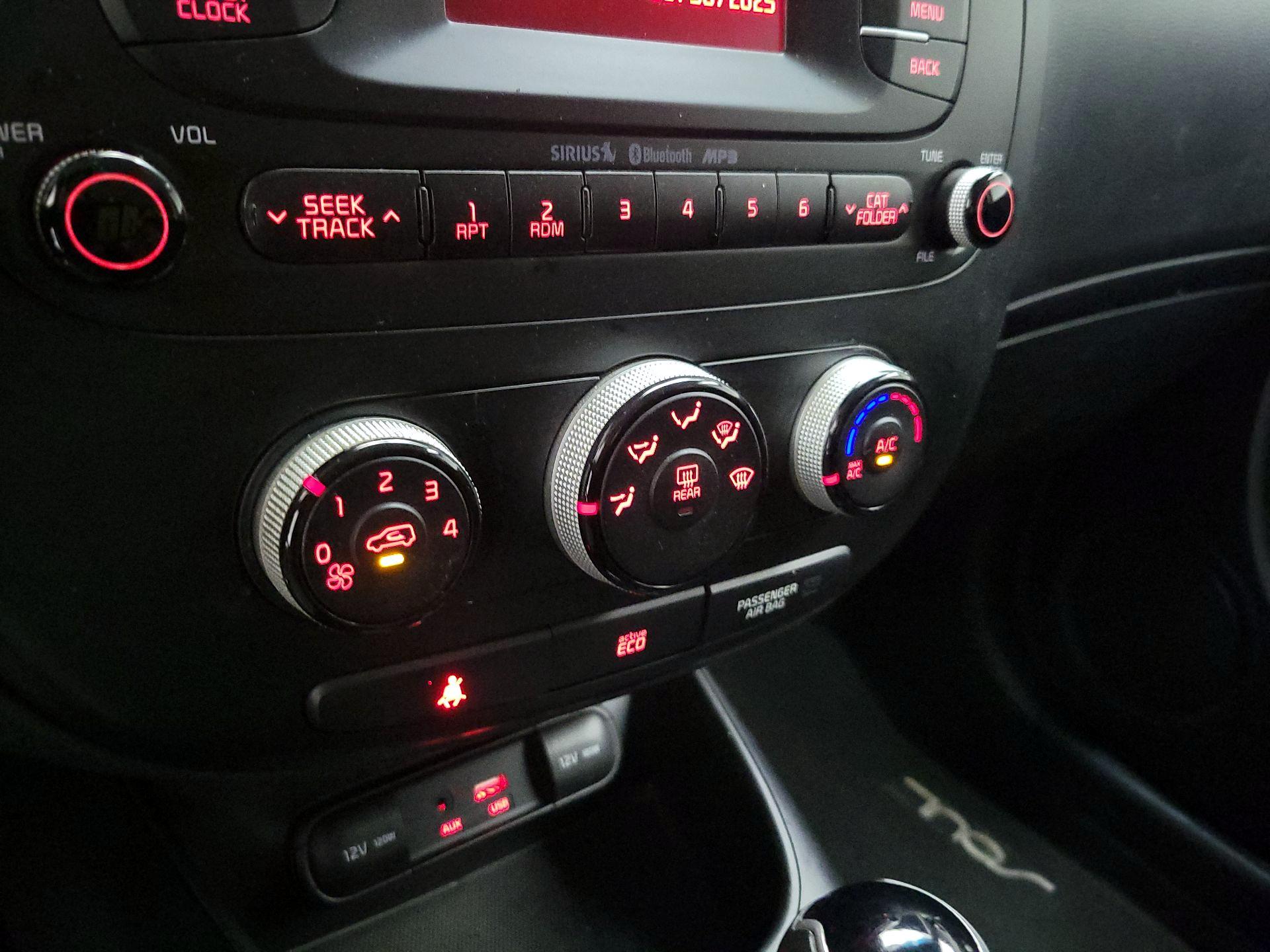 Thumbnail: 2016 Kia Soul - 15