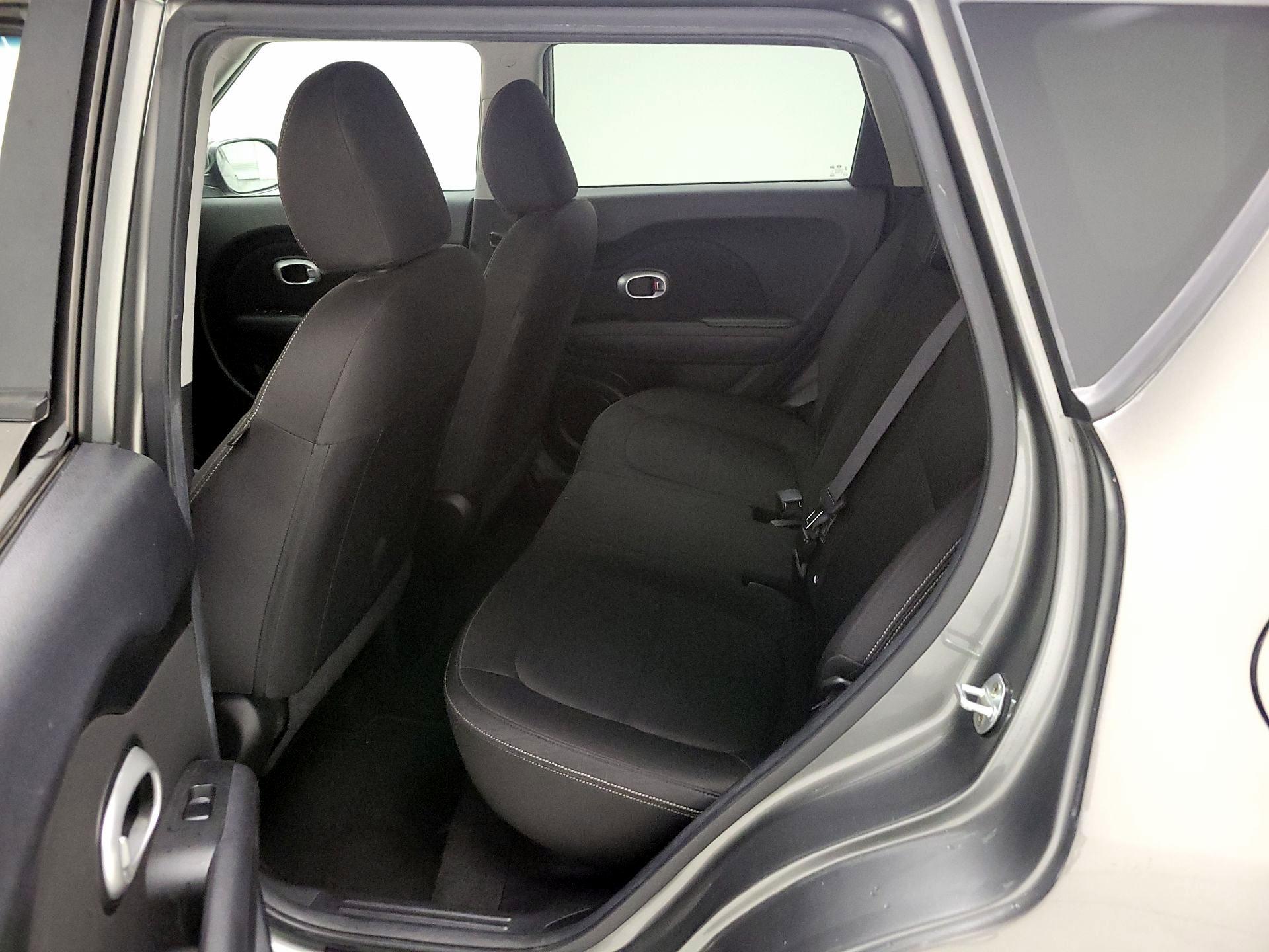 Thumbnail: 2016 Kia Soul - 17