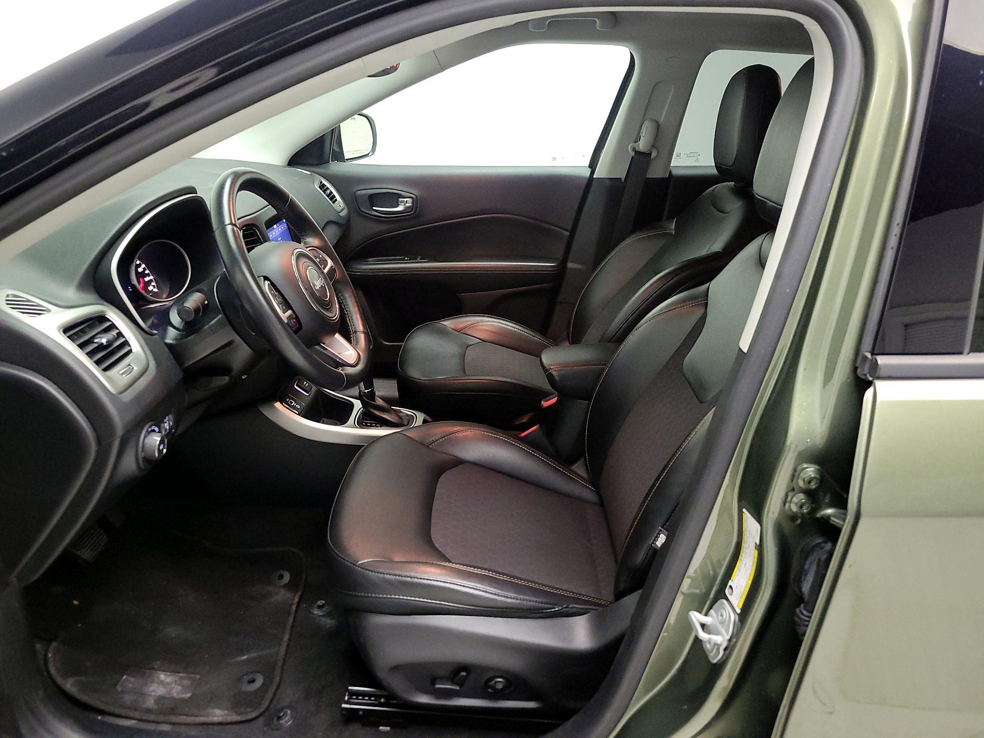 Thumbnail: 2018 Jeep Compass - 11