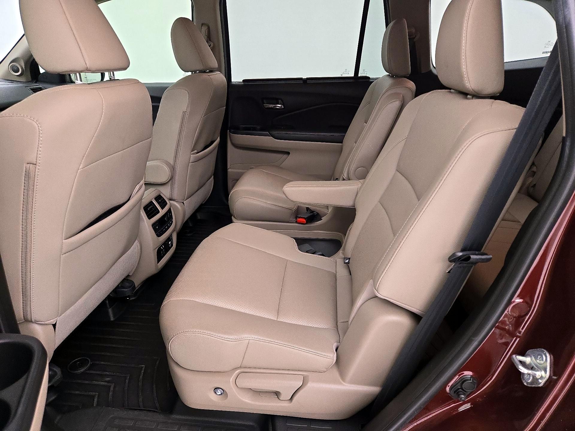 Thumbnail: 2019 Honda Pilot - 20