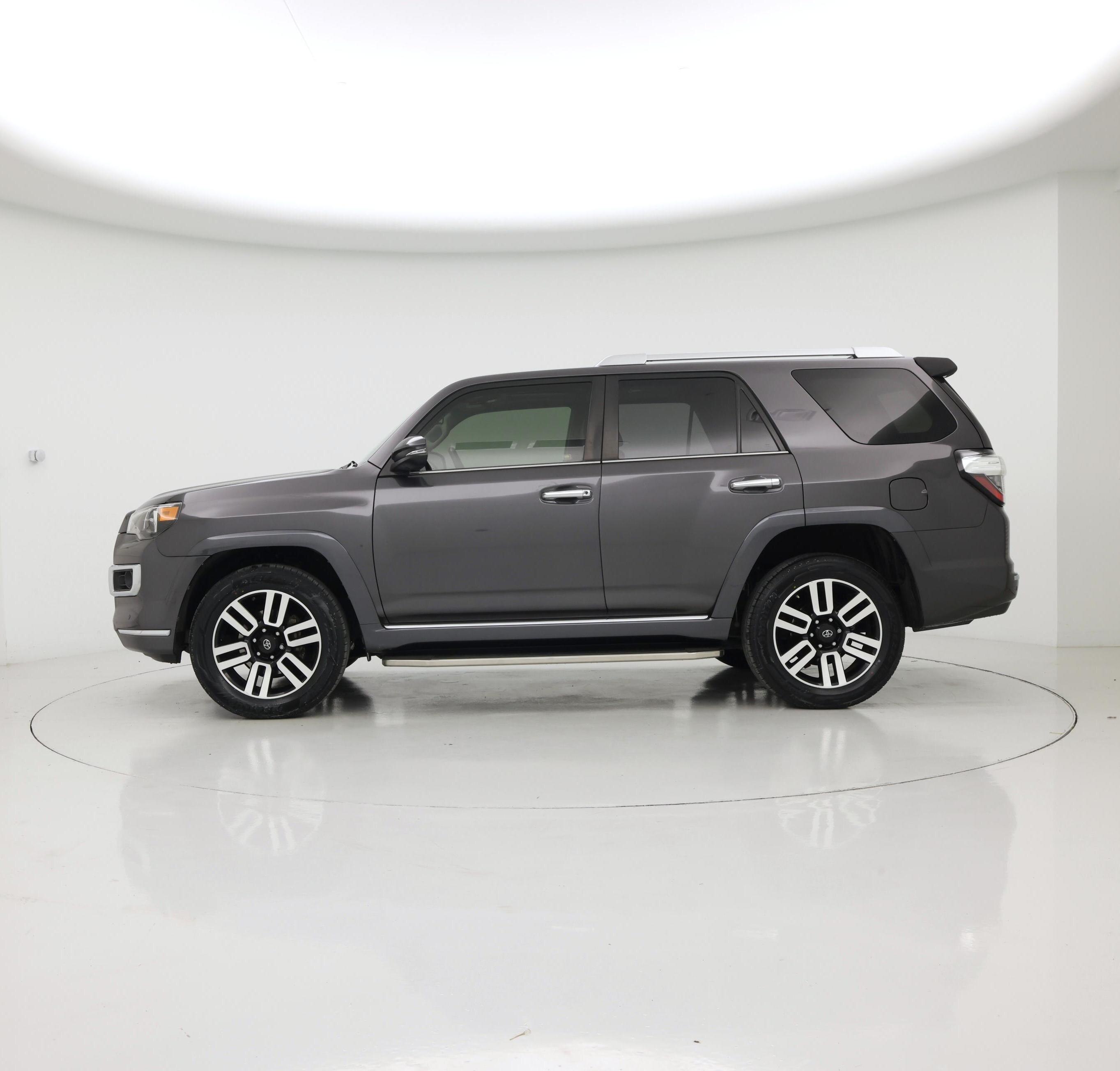 Thumbnail: 2018 Toyota 4Runner - 3
