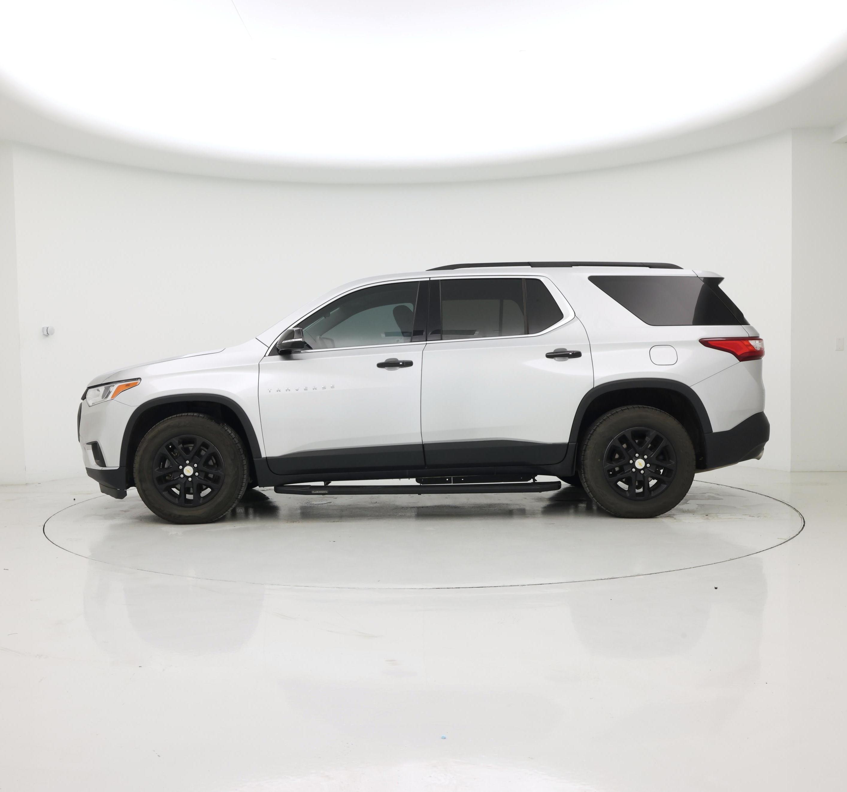 Thumbnail: 2020 Chevrolet Traverse - 3