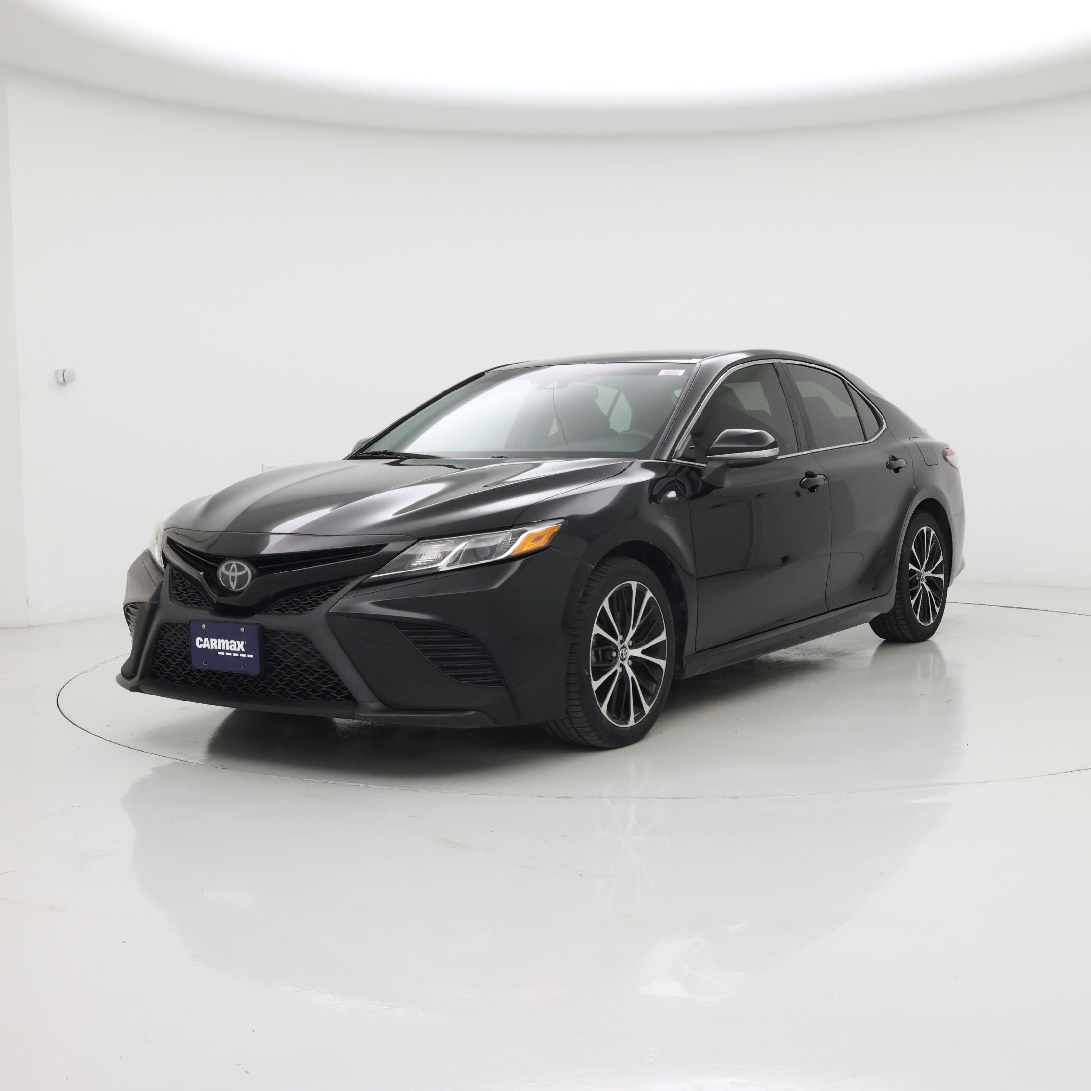 Thumbnail: 2018 Toyota Camry - 4