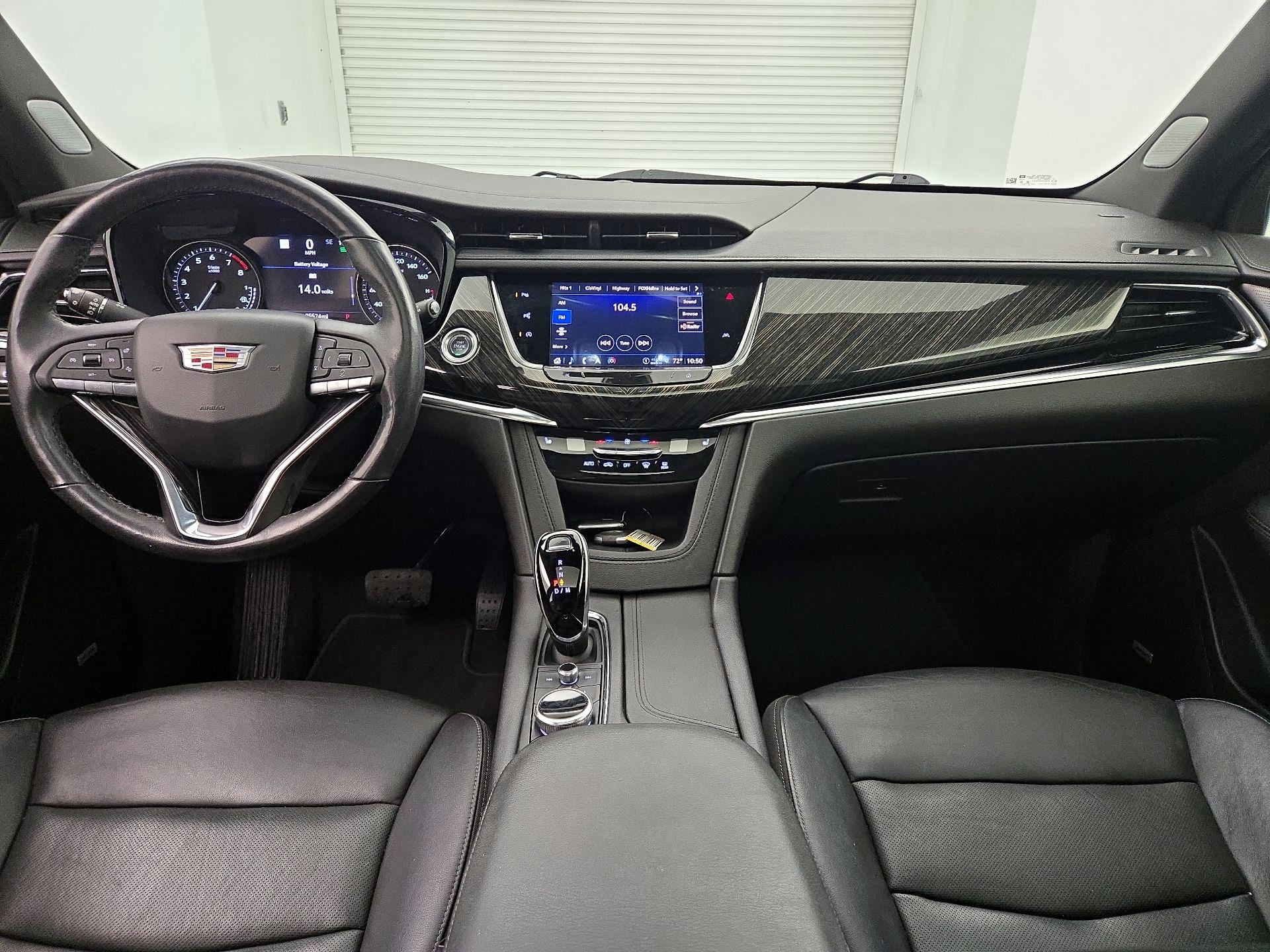 Thumbnail: 2022 Cadillac XT6 - 9