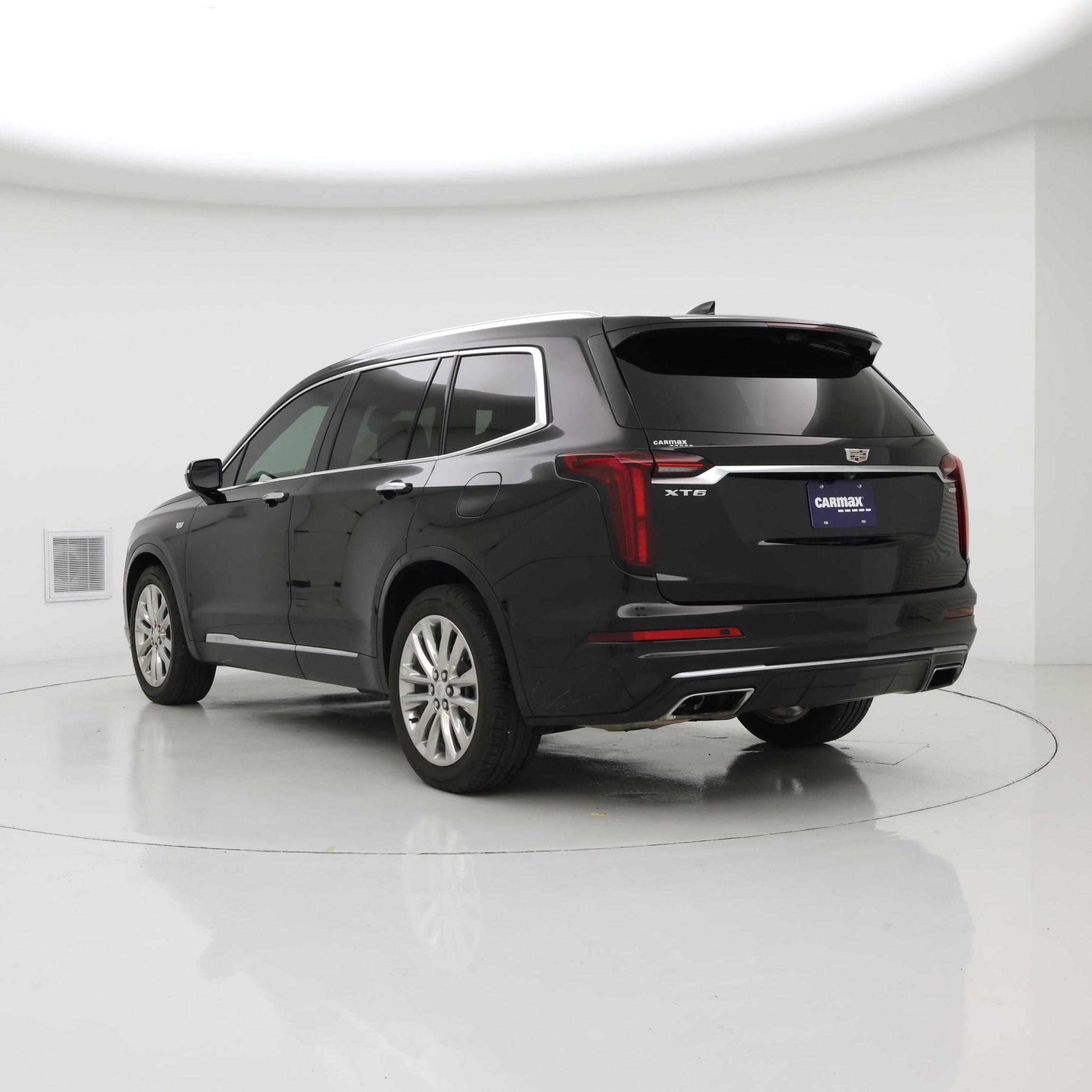 Thumbnail: 2022 Cadillac XT6 - 2