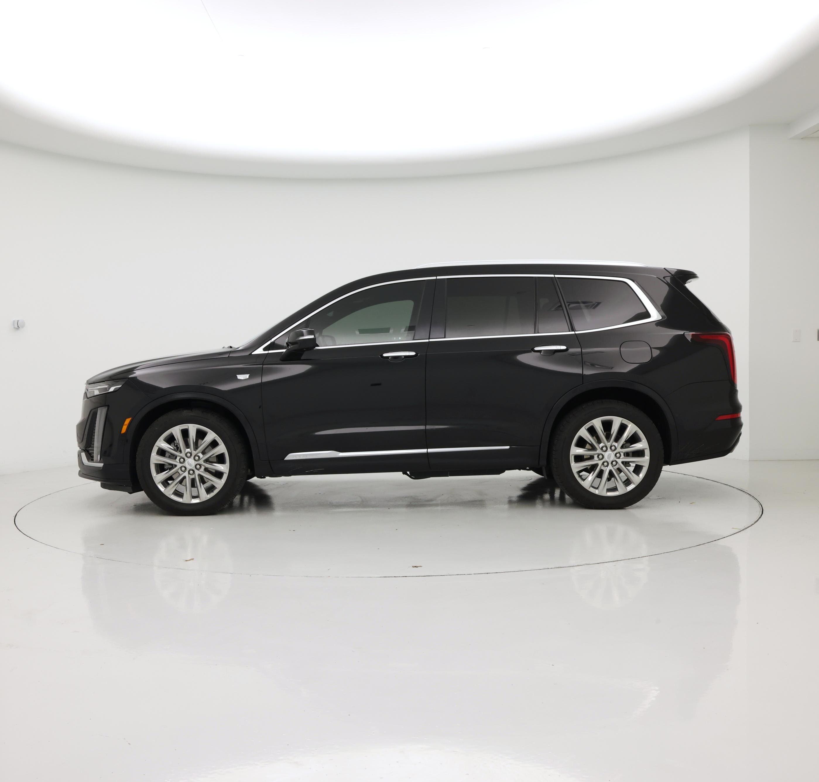 Thumbnail: 2022 Cadillac XT6 - 3