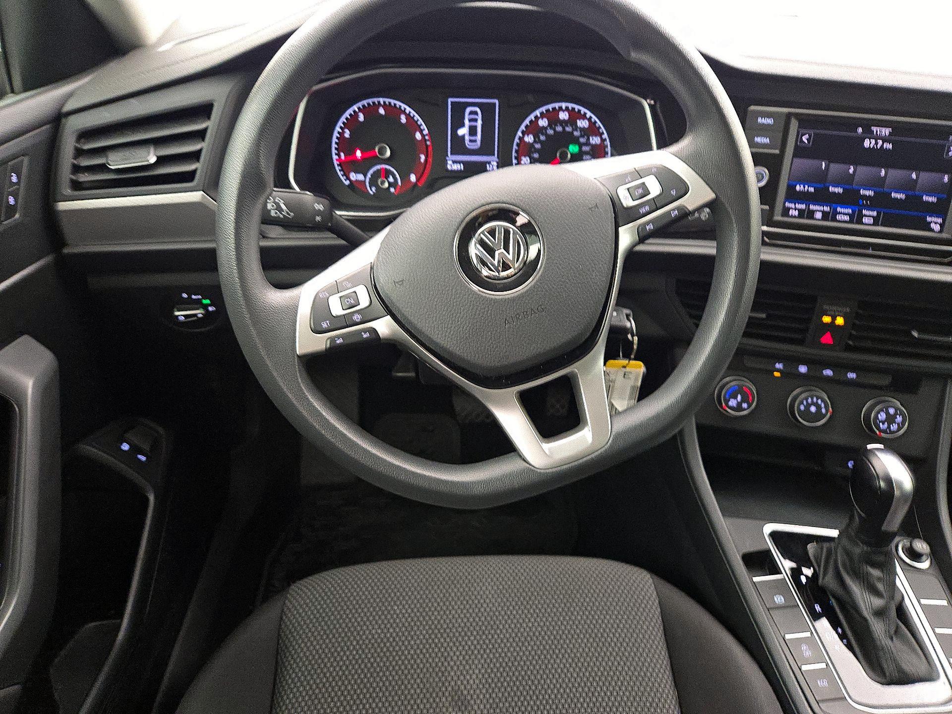 Thumbnail: 2021 Volkswagen Jetta - 10