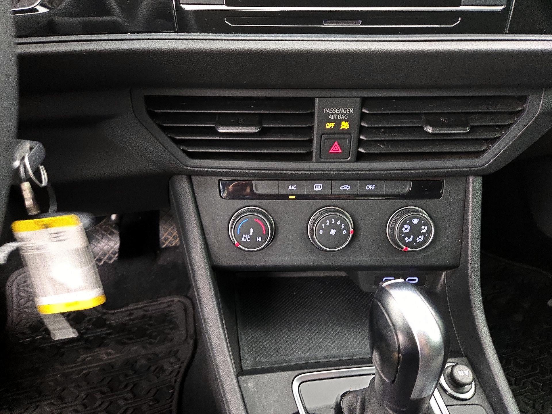 Thumbnail: 2021 Volkswagen Jetta - 14
