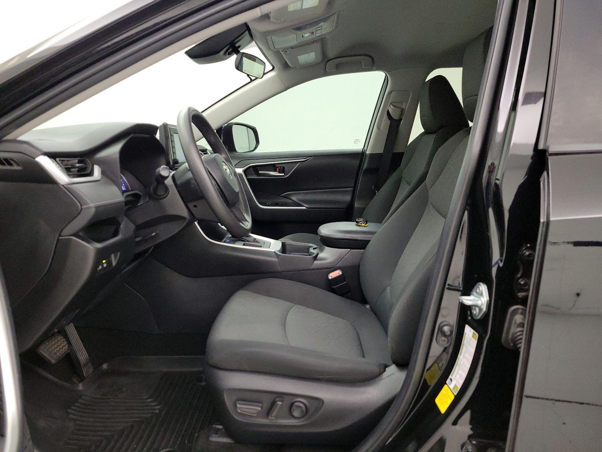 Thumbnail: 2021 Toyota RAV4 - 11