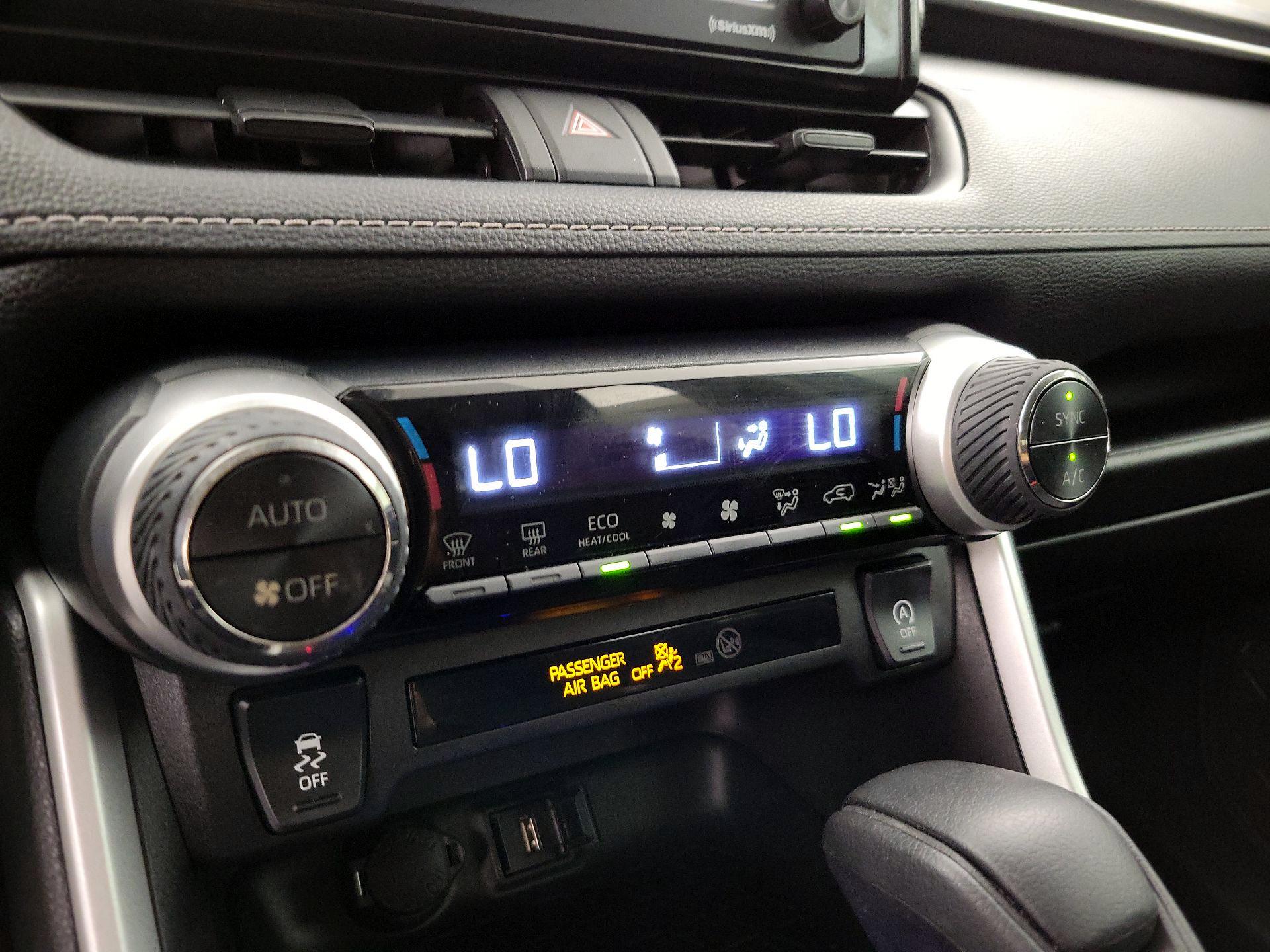 Thumbnail: 2021 Toyota RAV4 - 16