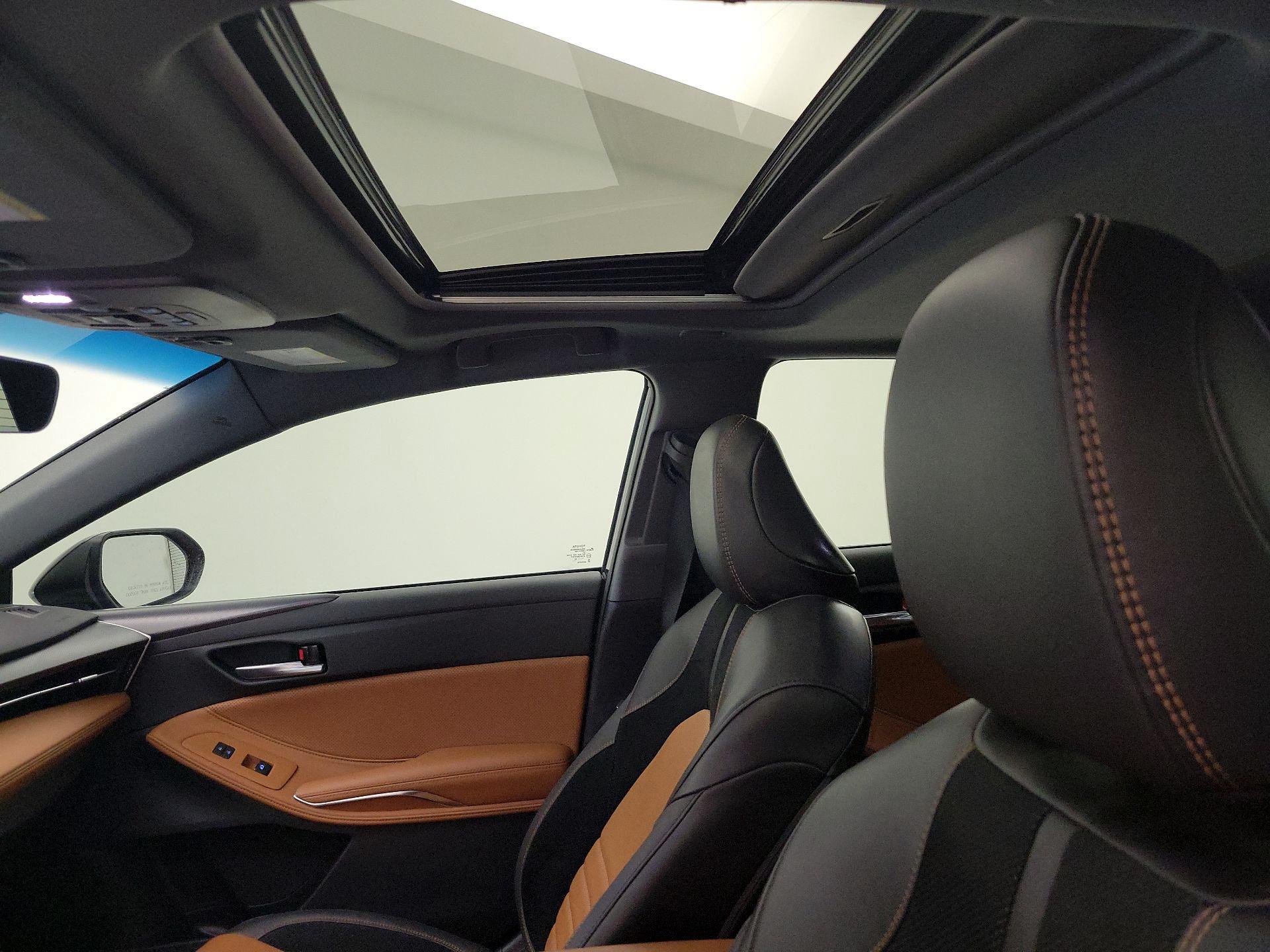 Thumbnail: 2022 Toyota Avalon - 18
