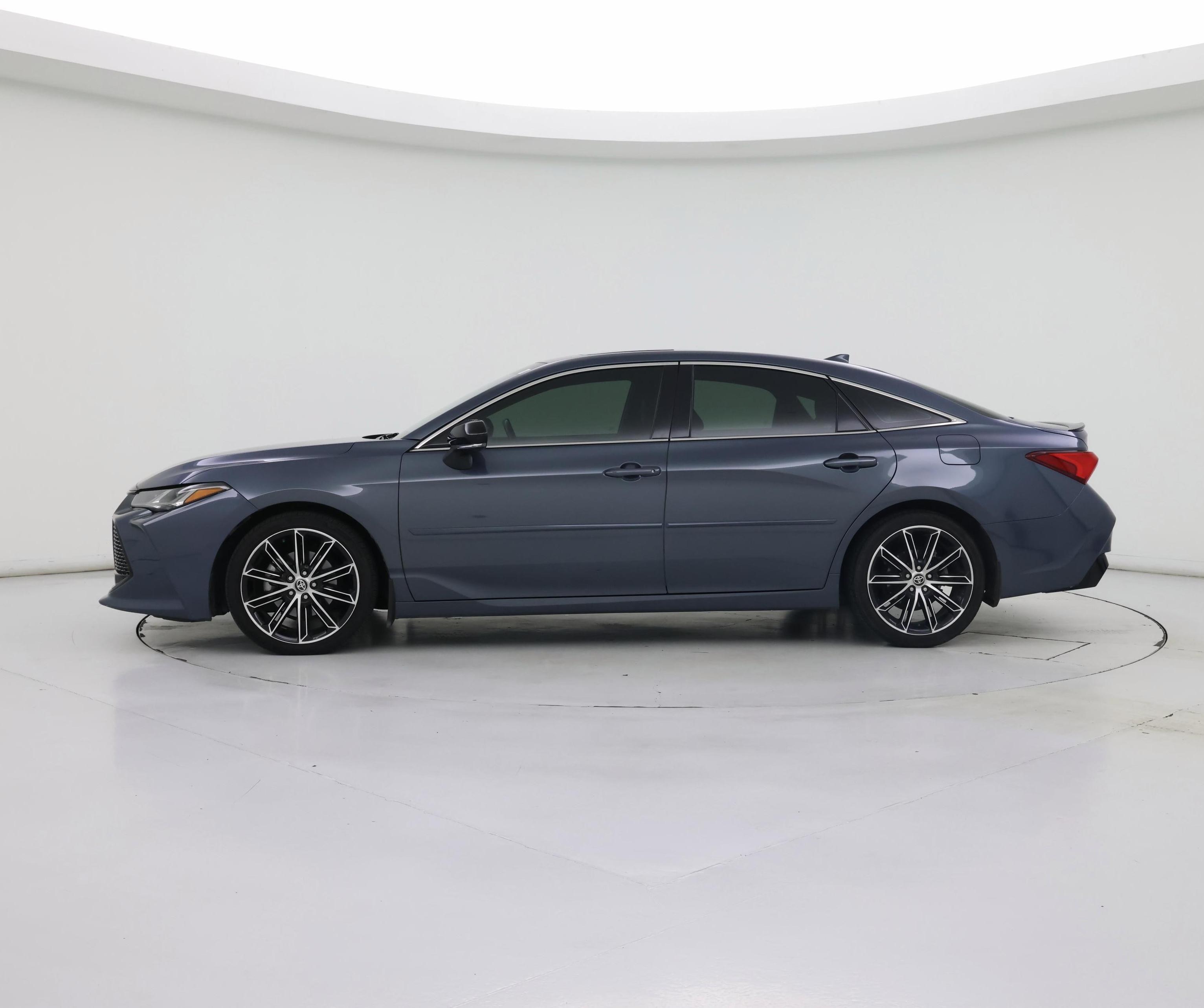 Thumbnail: 2022 Toyota Avalon - 3