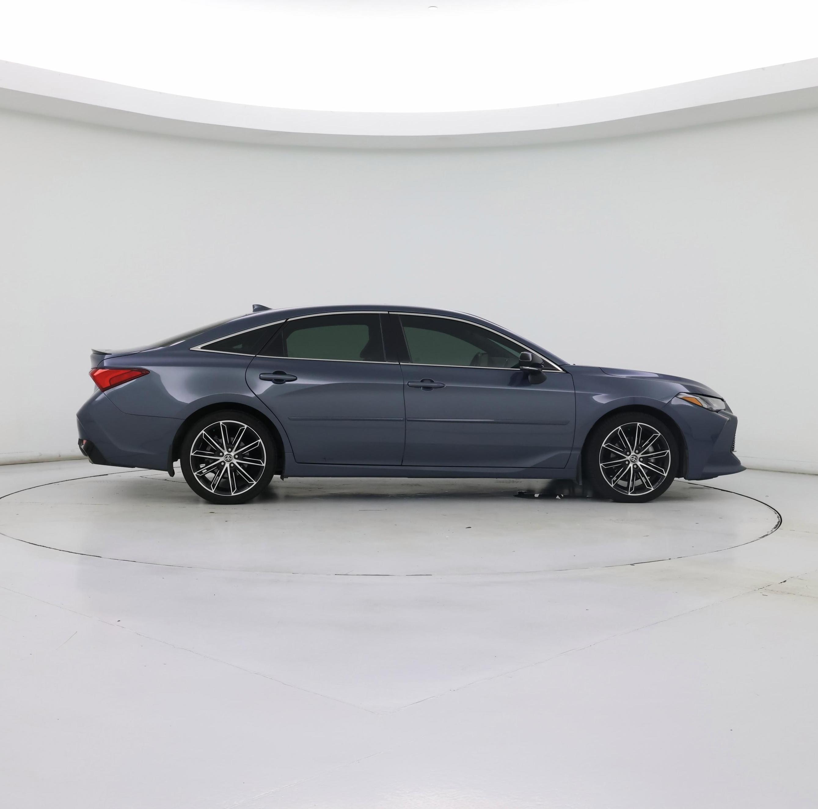 Thumbnail: 2022 Toyota Avalon - 7