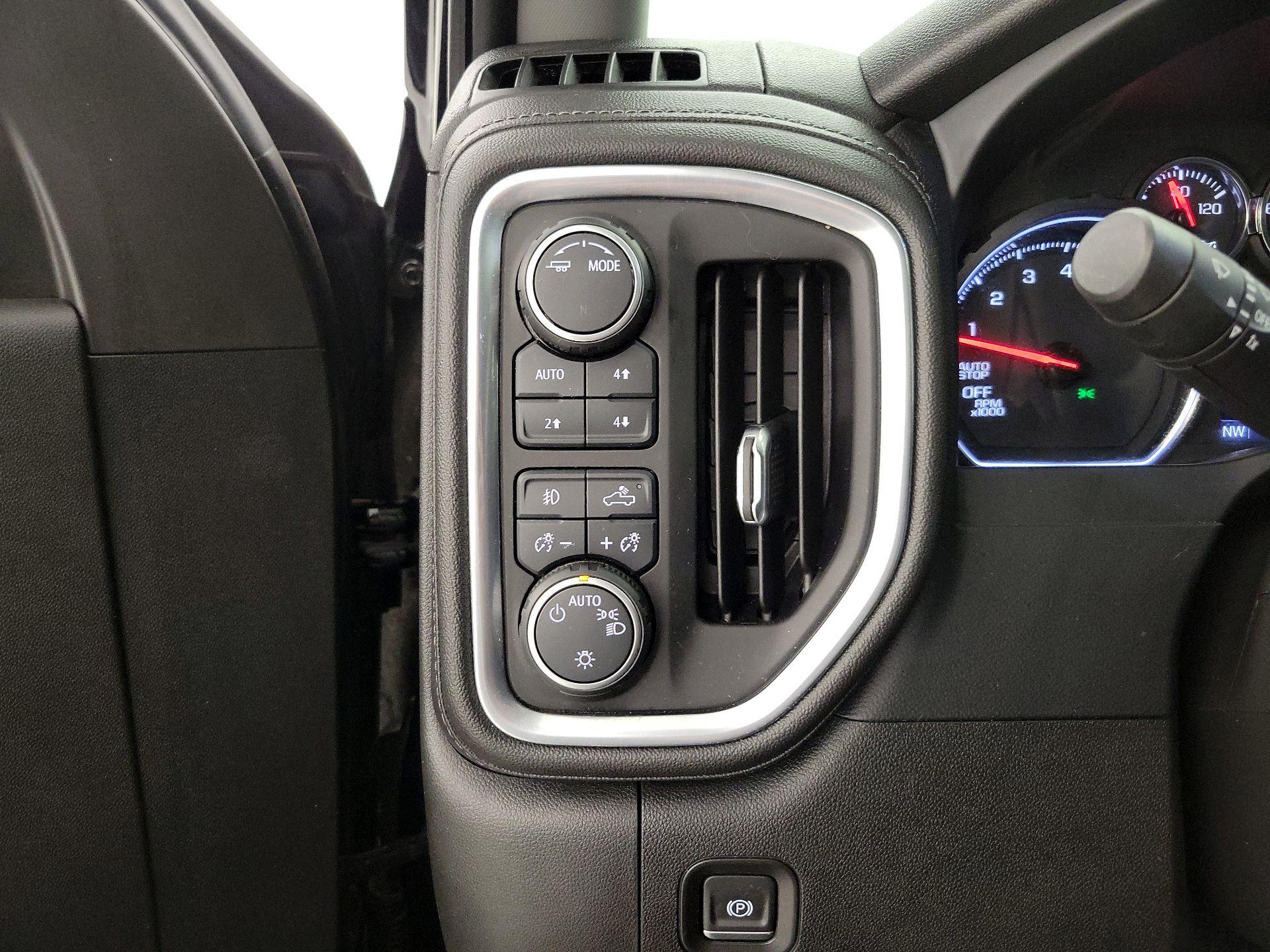 Thumbnail: 2021 Chevrolet Silverado 1500 - 13