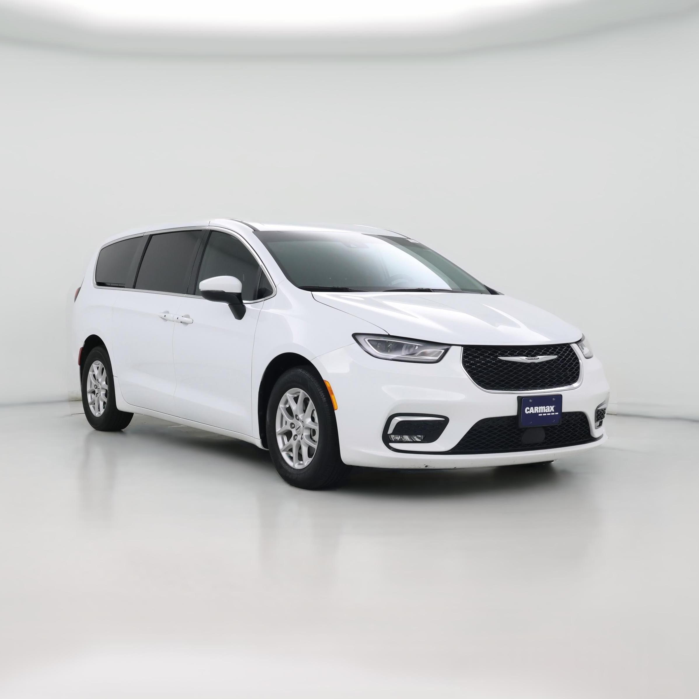Thumbnail: 2023 Chrysler Pacifica - 1