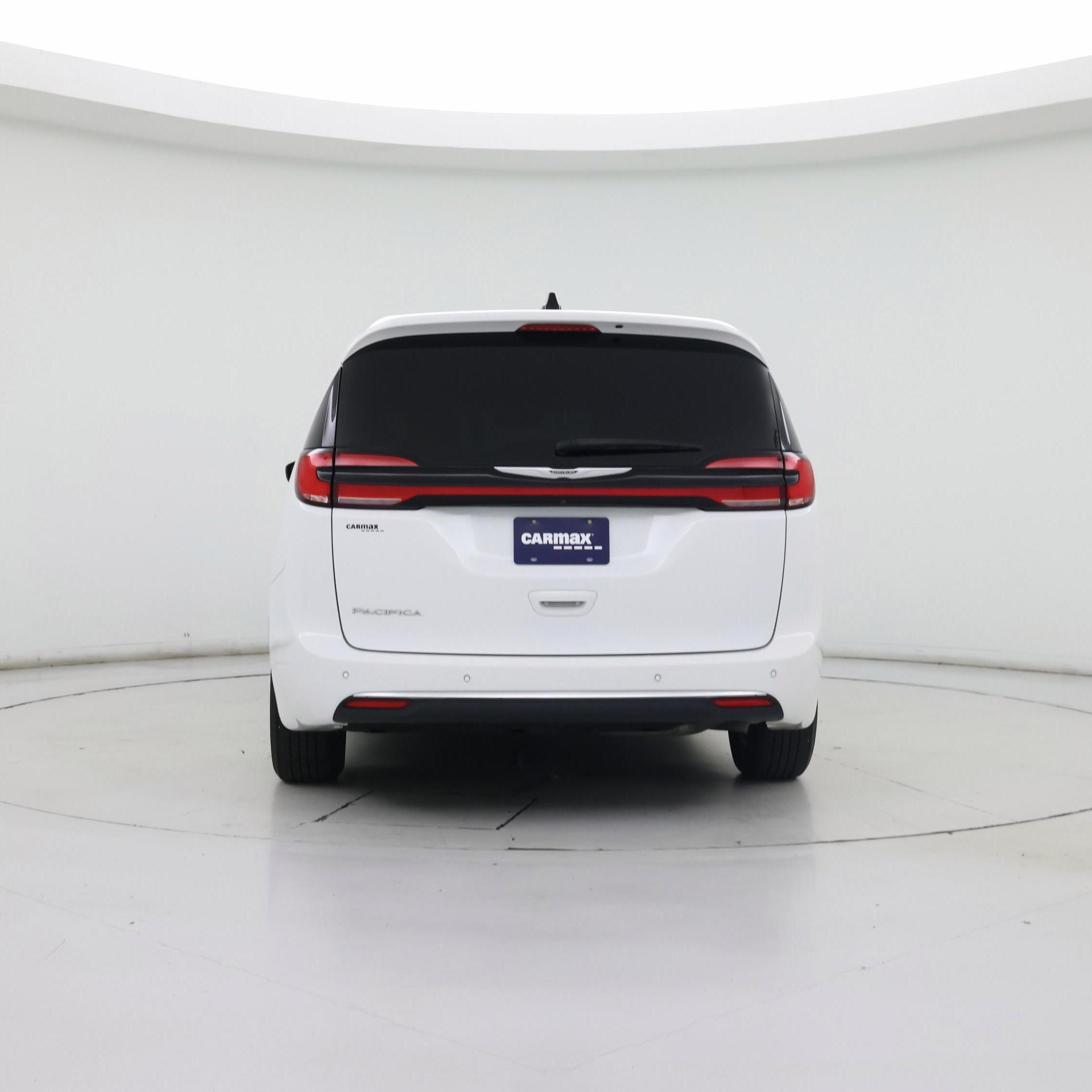 Thumbnail: 2023 Chrysler Pacifica - 6