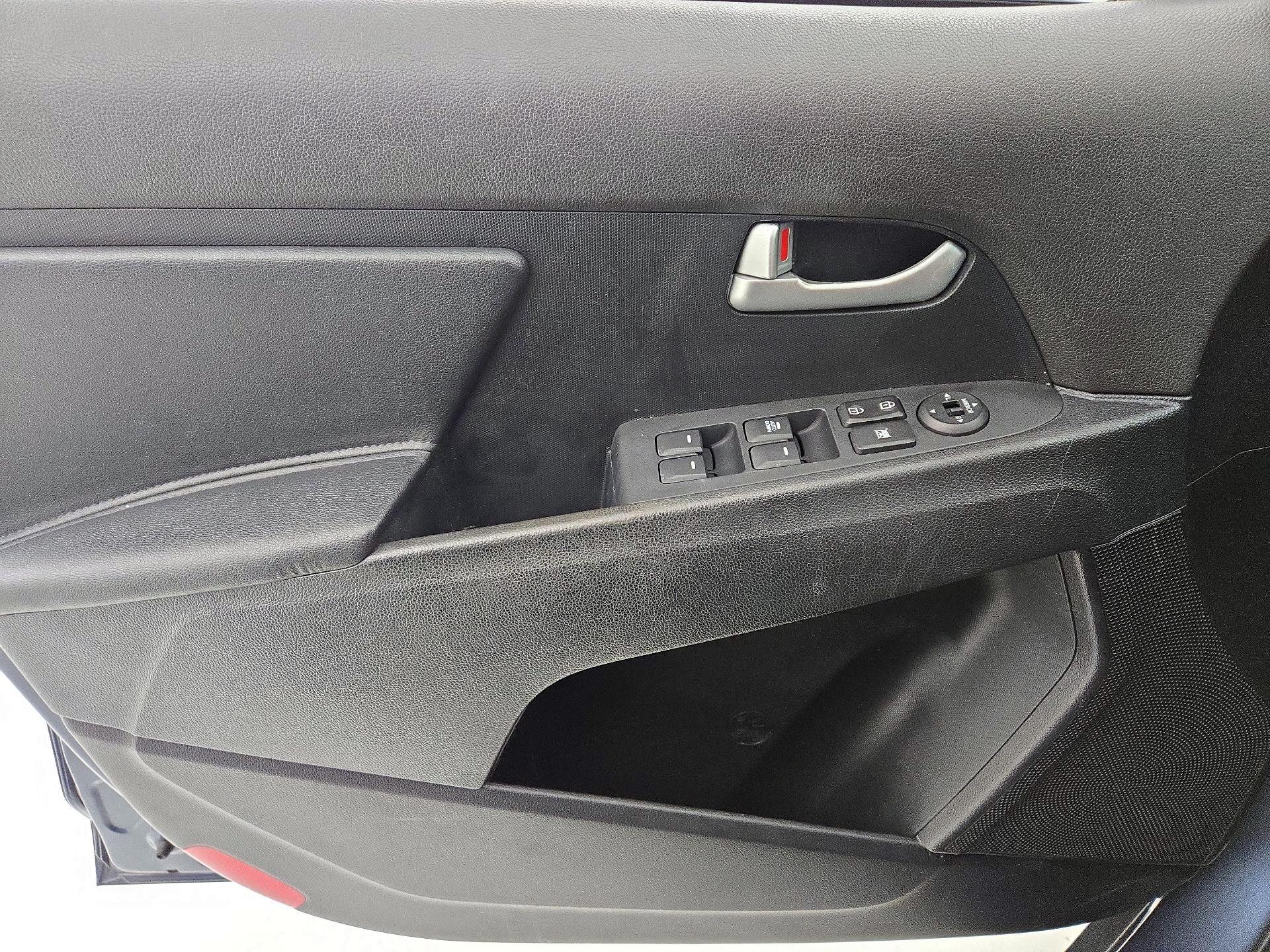 Thumbnail: 2016 Kia Sportage - 12