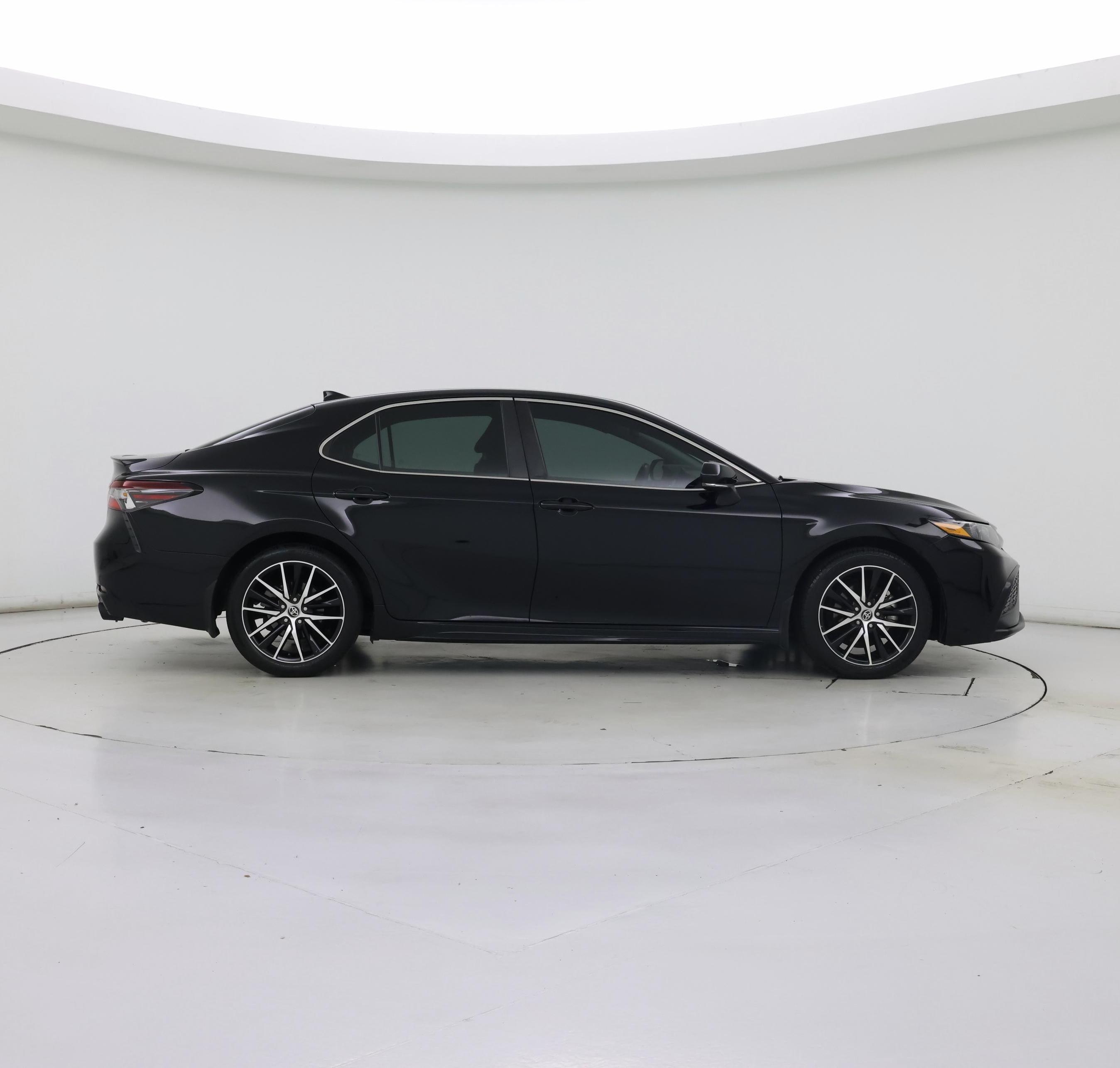 Thumbnail: 2023 Toyota Camry - 7