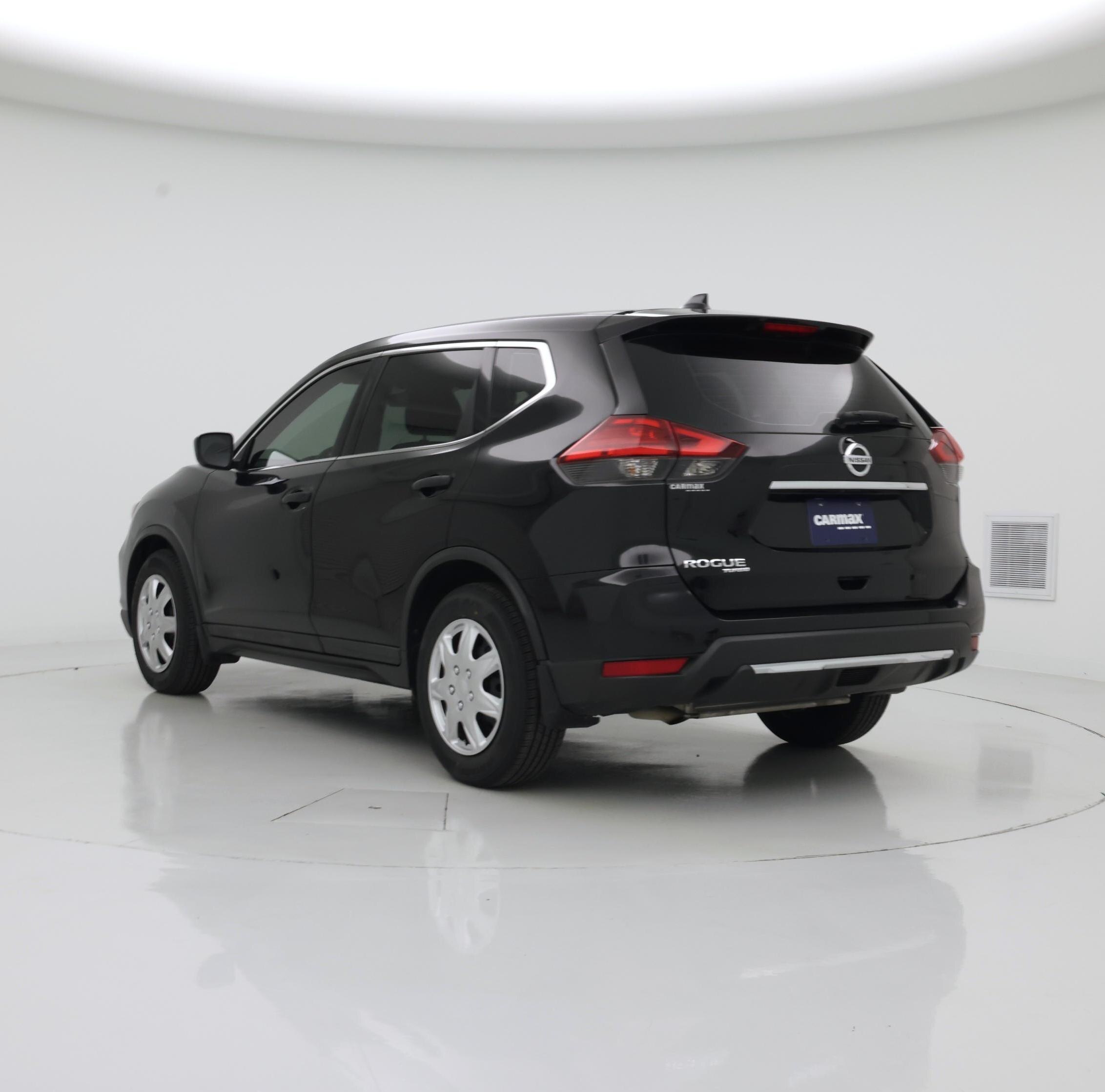 Thumbnail: 2017 Nissan Rogue - 2