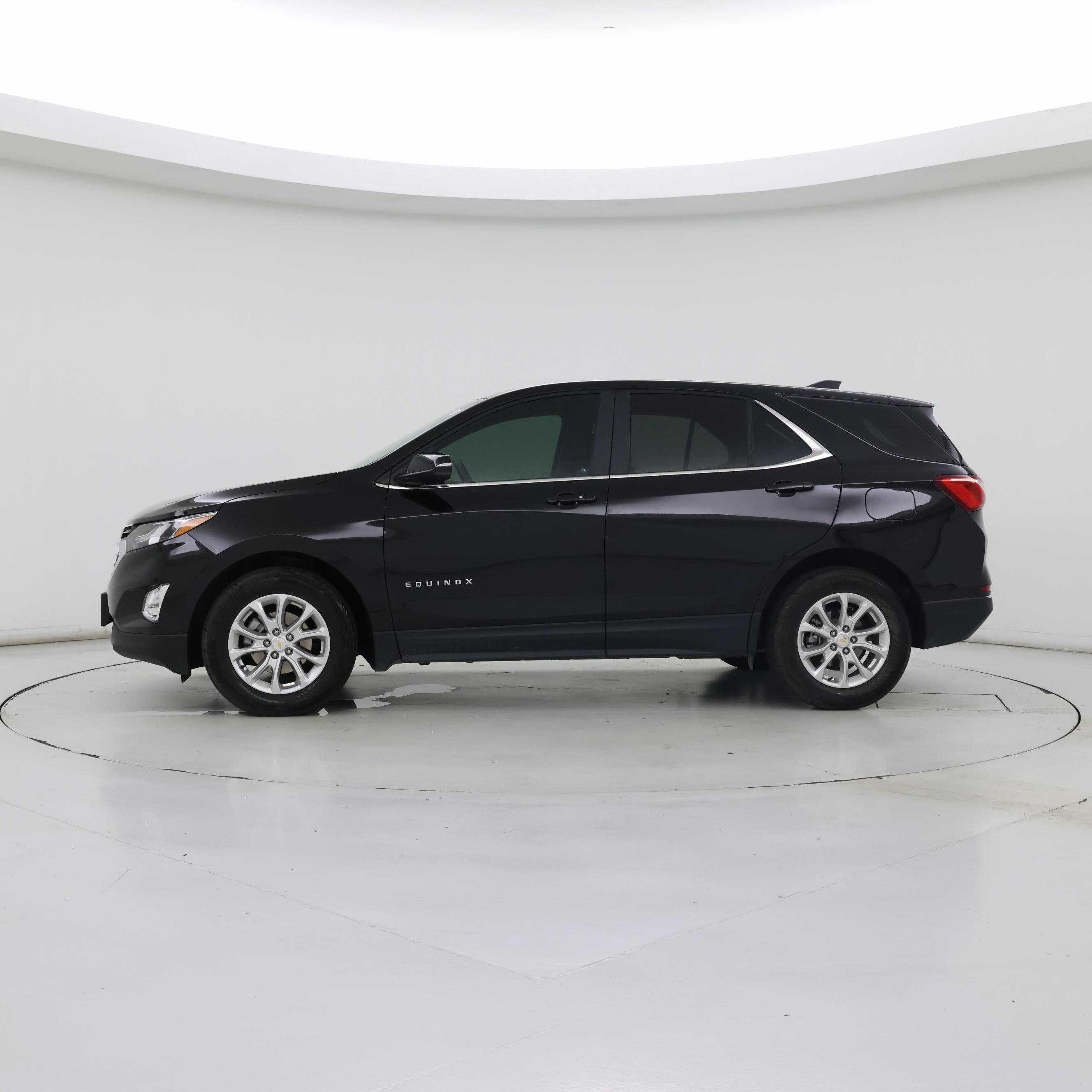 Thumbnail: 2021 Chevrolet Equinox - 3