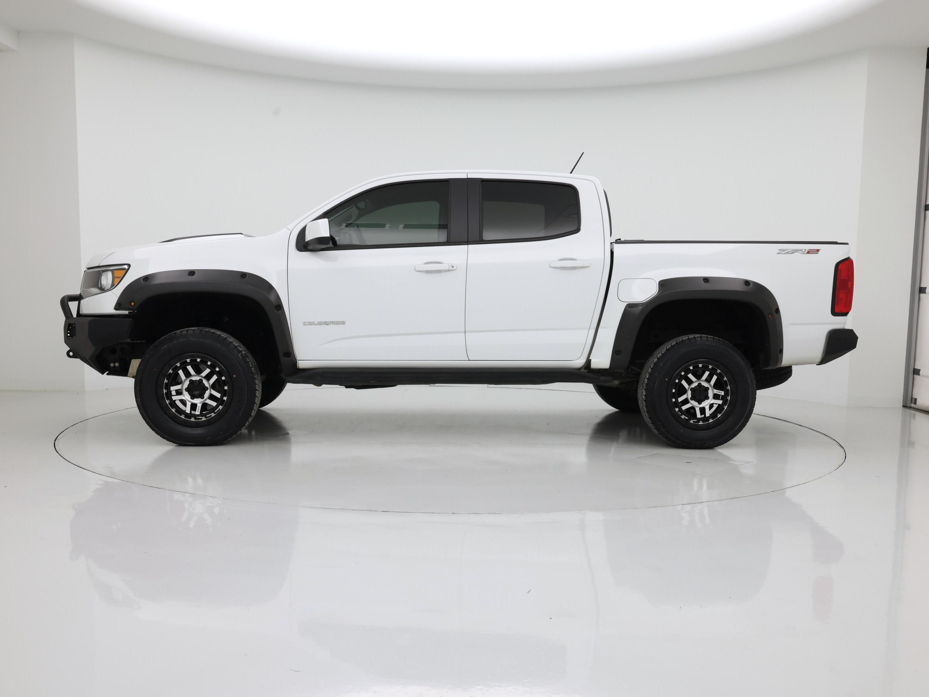 Thumbnail: 2019 Chevrolet Colorado - 3