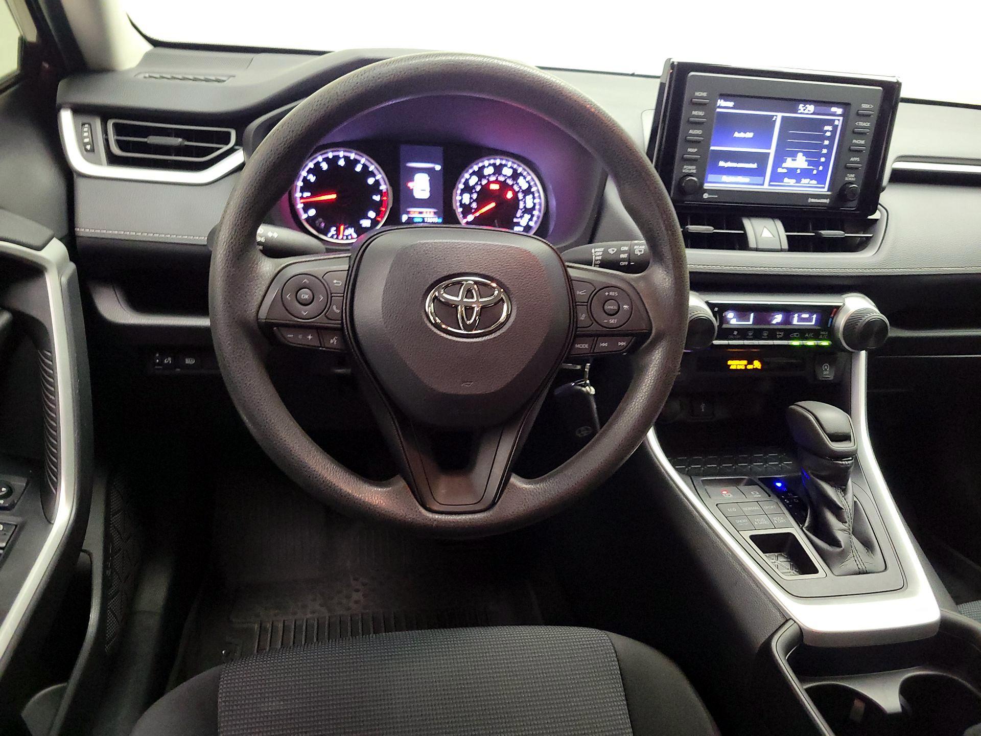 Thumbnail: 2021 Toyota RAV4 - 10