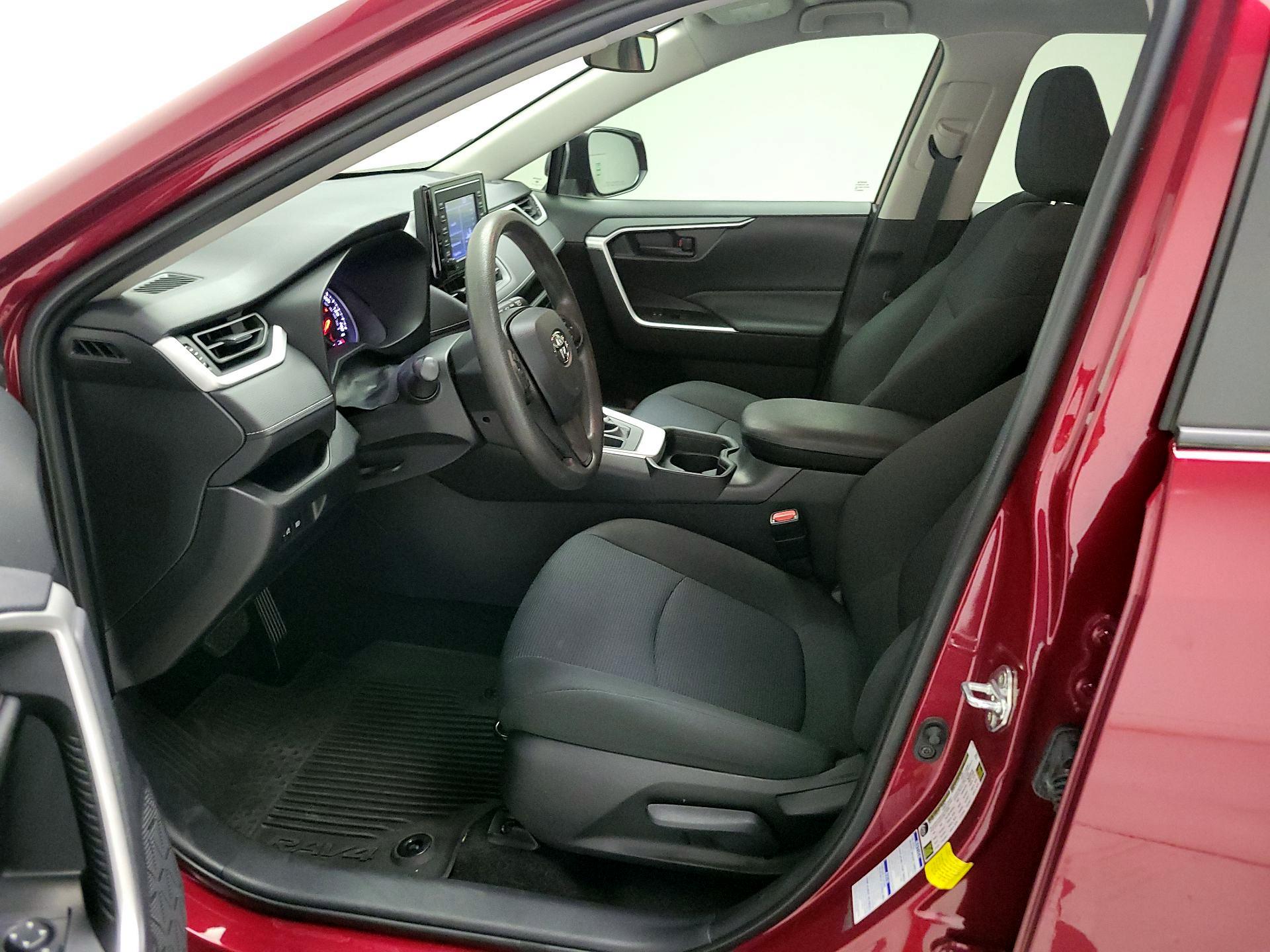 Thumbnail: 2021 Toyota RAV4 - 11
