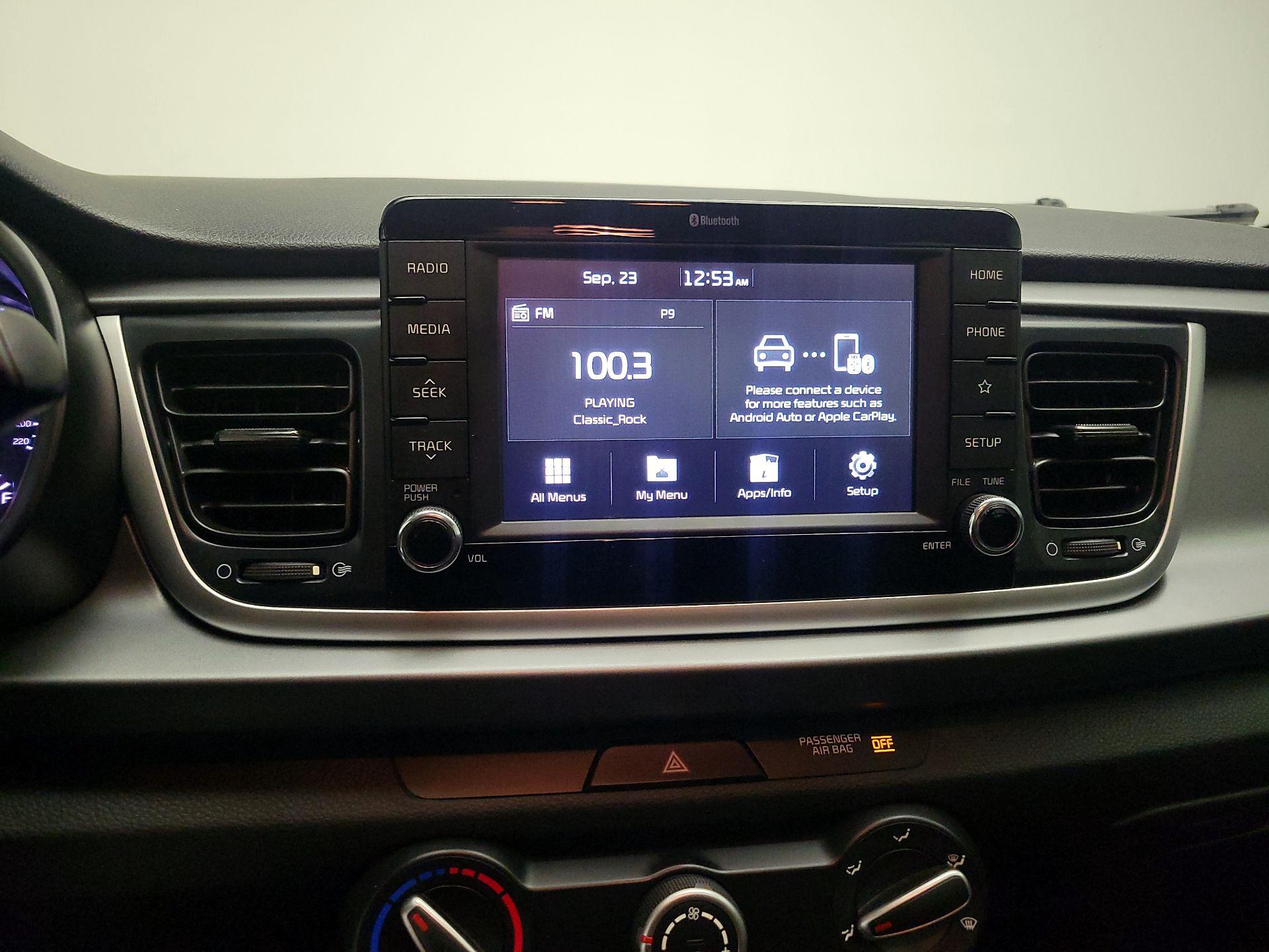 Thumbnail: 2019 Kia Rio - 15