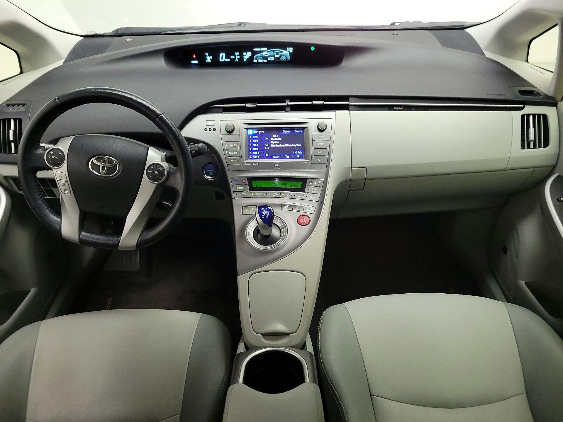 Thumbnail: 2014 Toyota Prius - 9