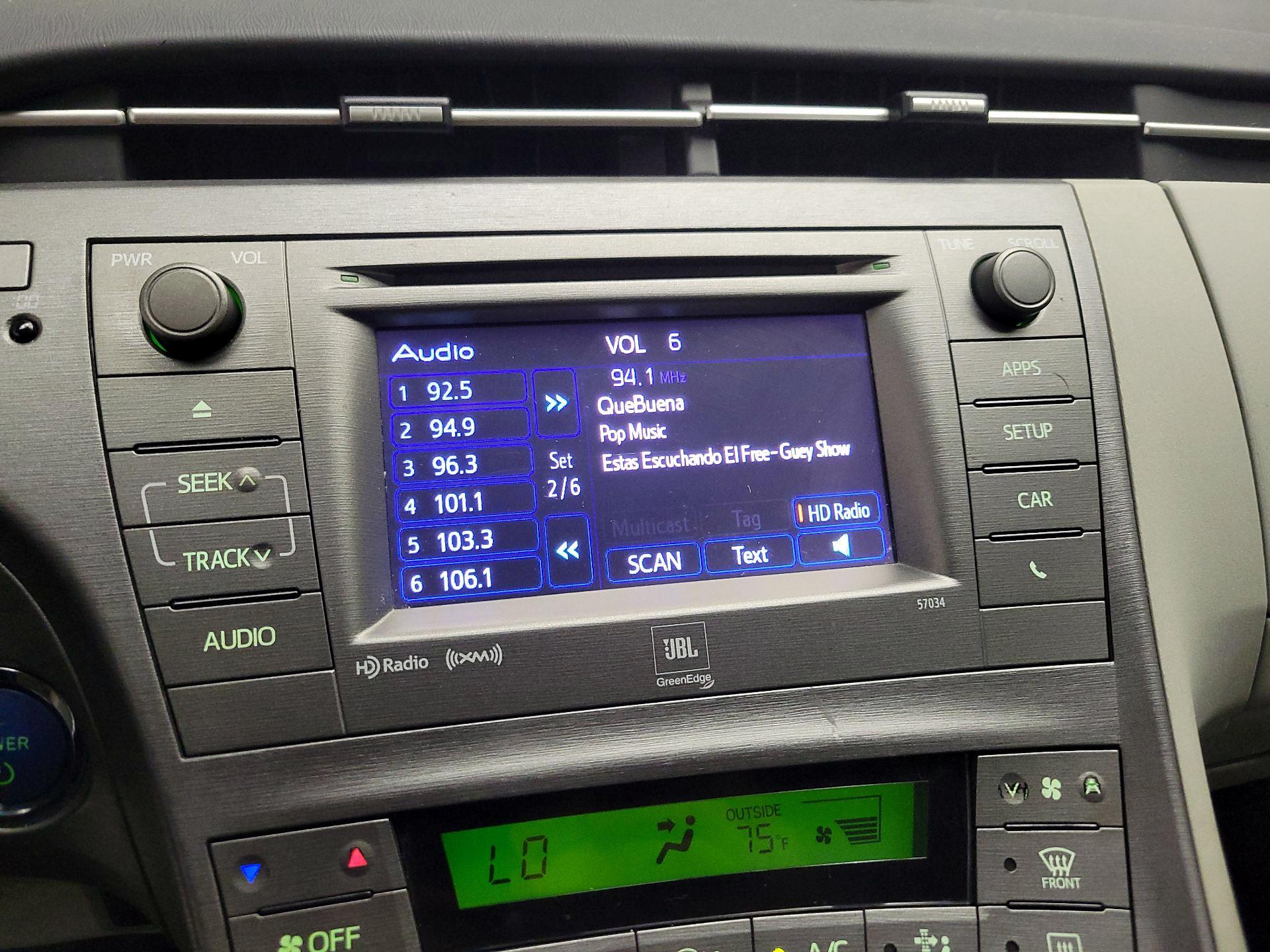 Thumbnail: 2014 Toyota Prius - 15