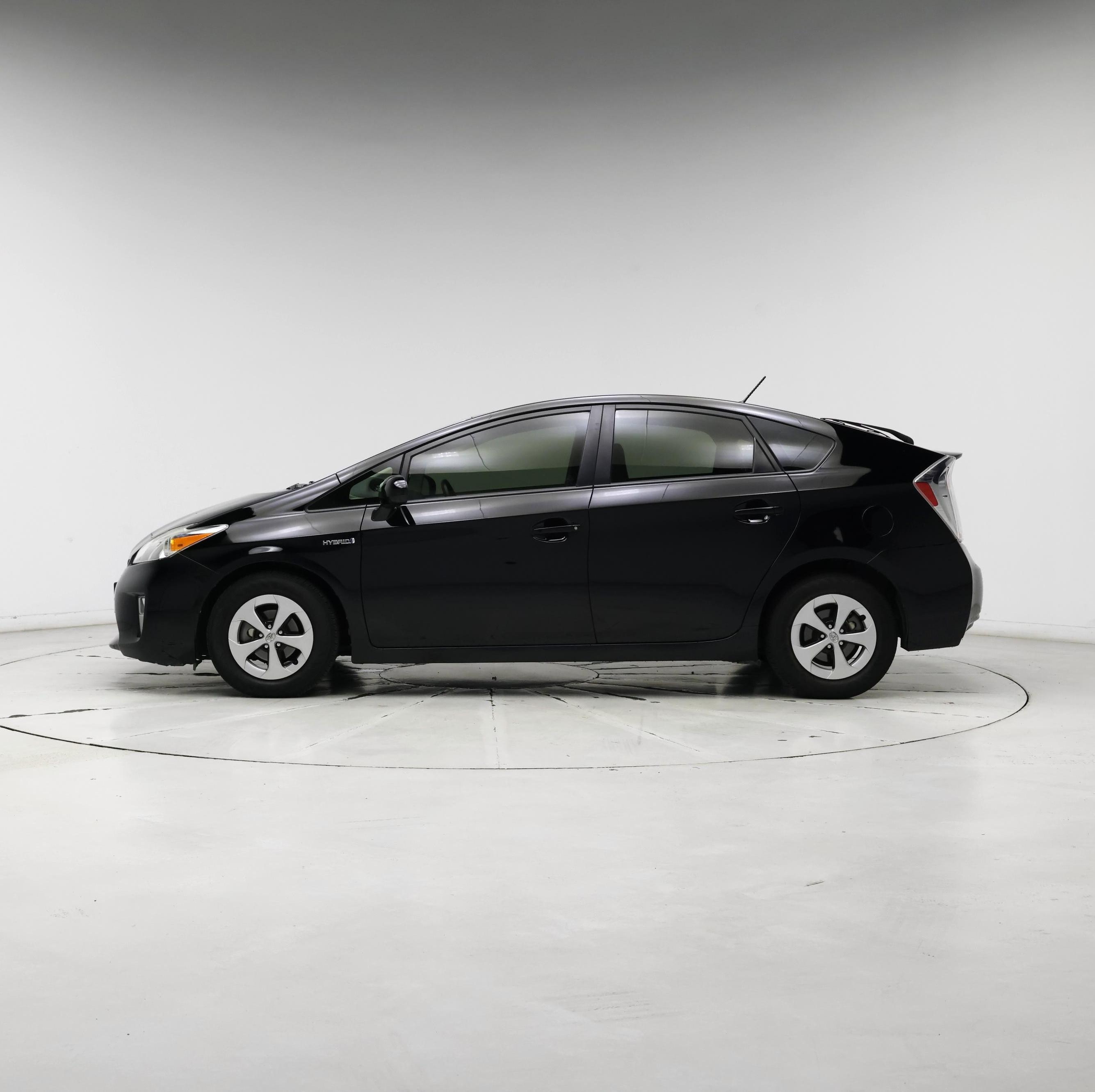 Thumbnail: 2014 Toyota Prius - 3