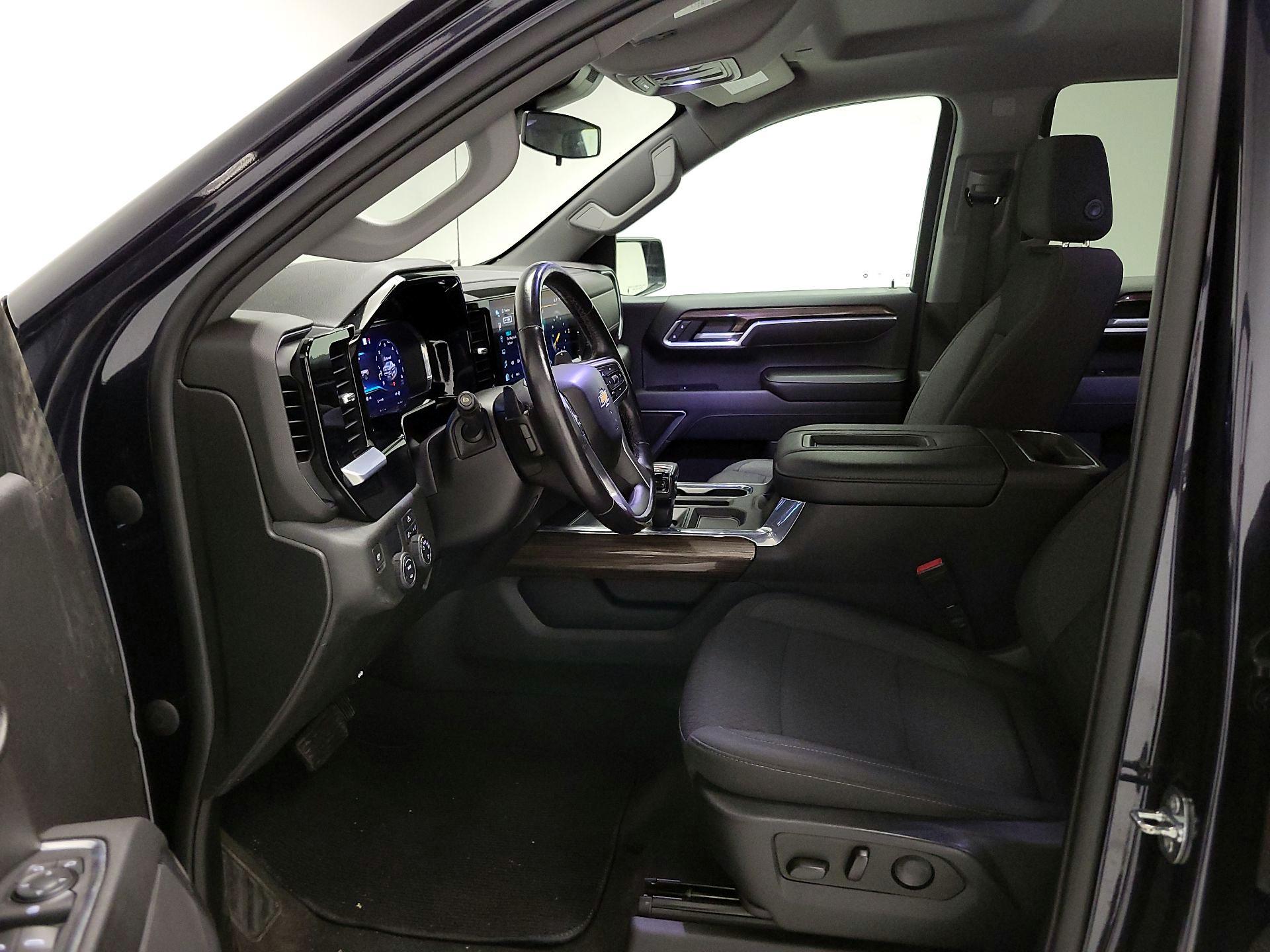 Thumbnail: 2022 Chevrolet Silverado 1500 - 11