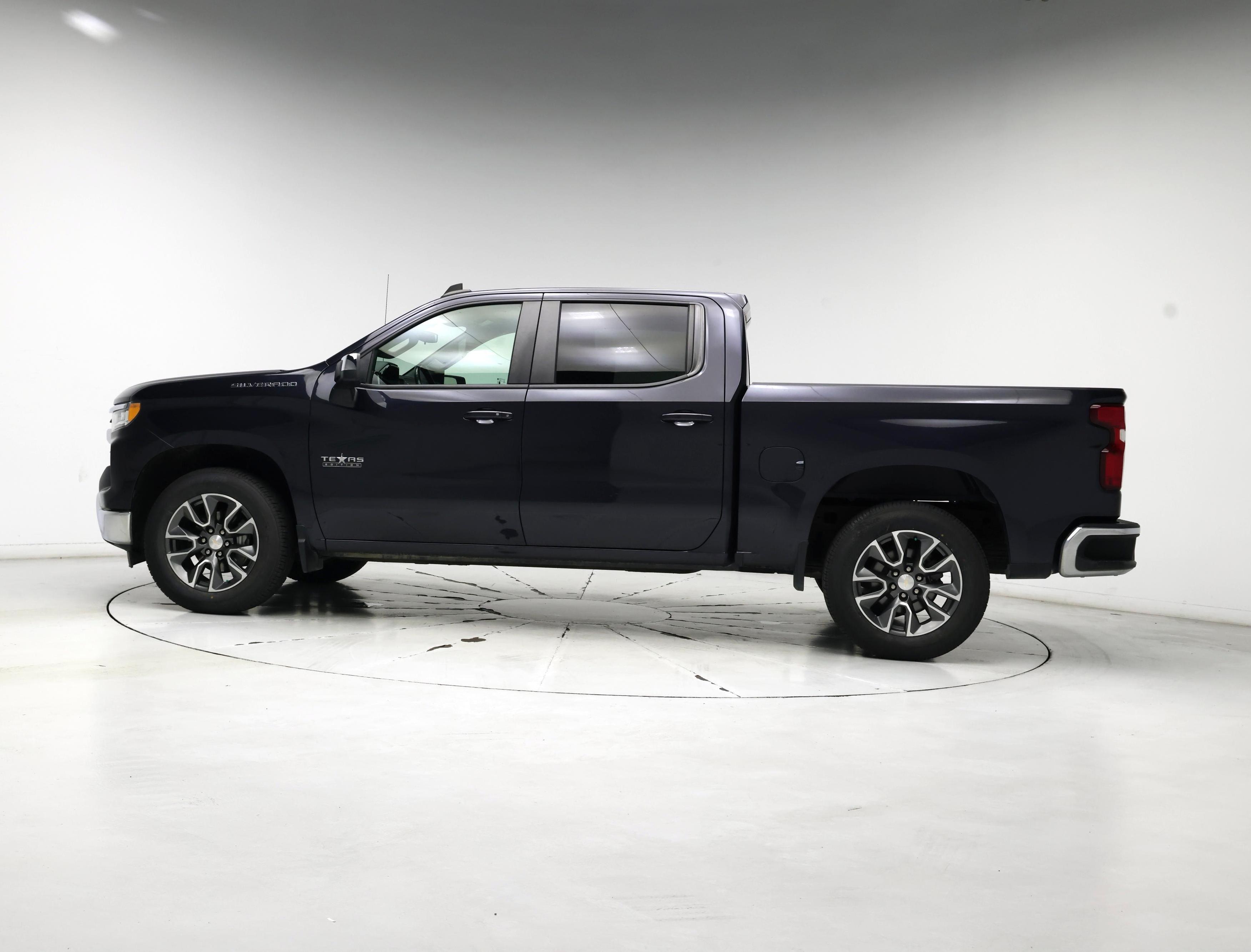 Thumbnail: 2022 Chevrolet Silverado 1500 - 3