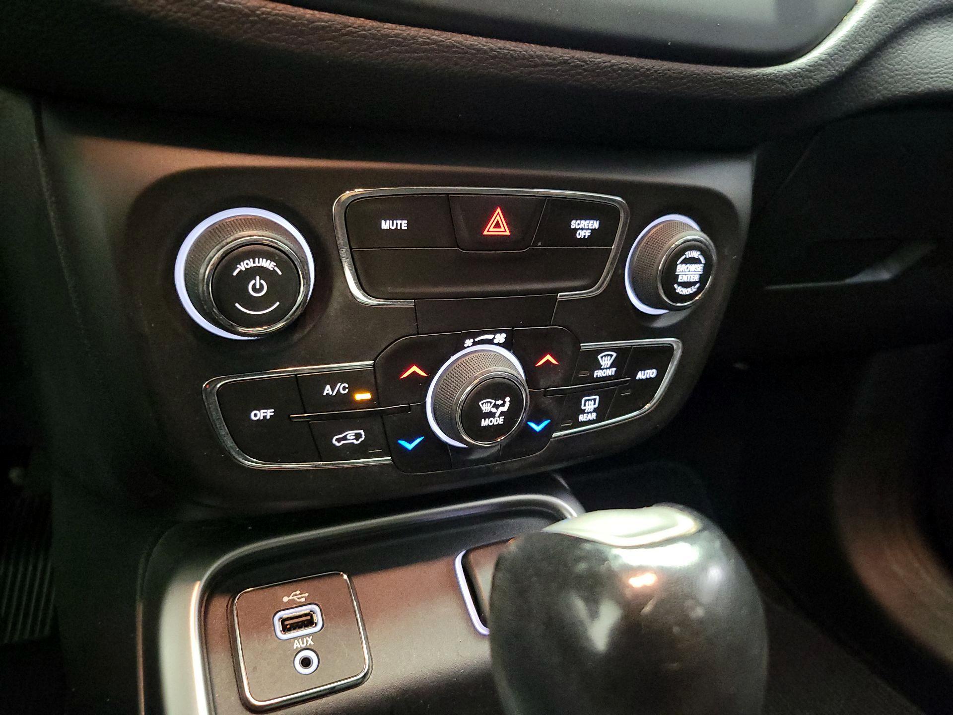 Thumbnail: 2018 Jeep Compass - 16
